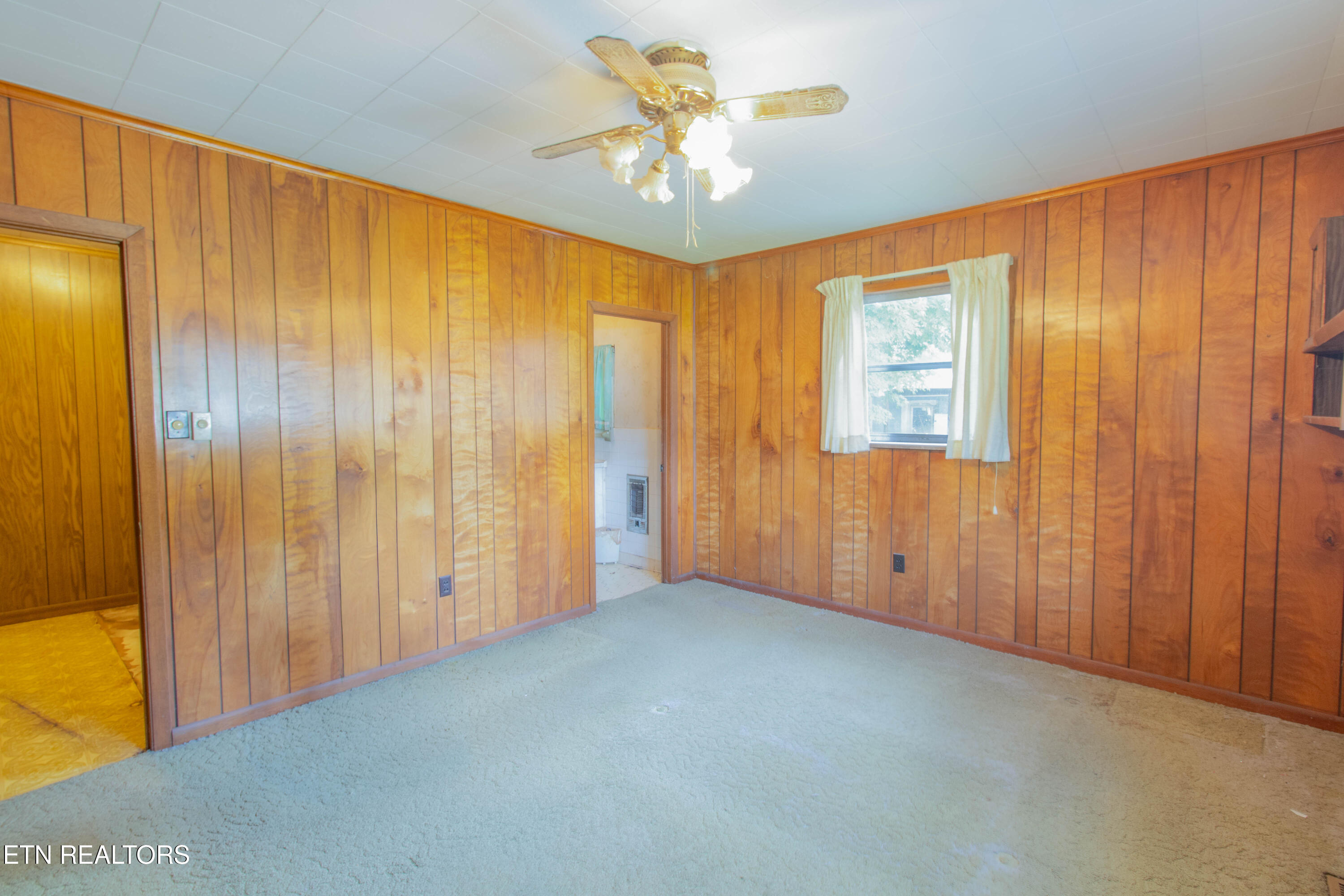 2419 Seymour Avenue Knoxville TN 37917