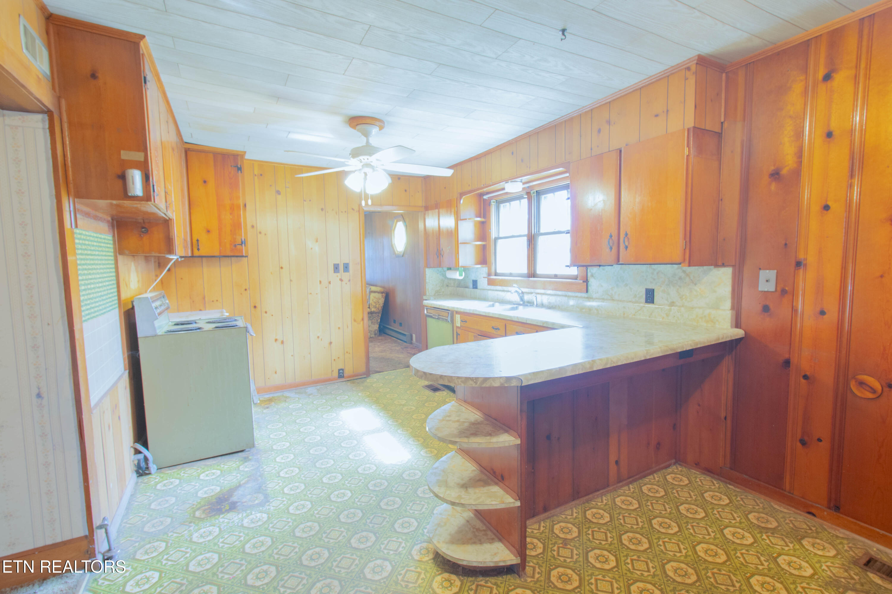 2419 Seymour Avenue Knoxville TN 37917