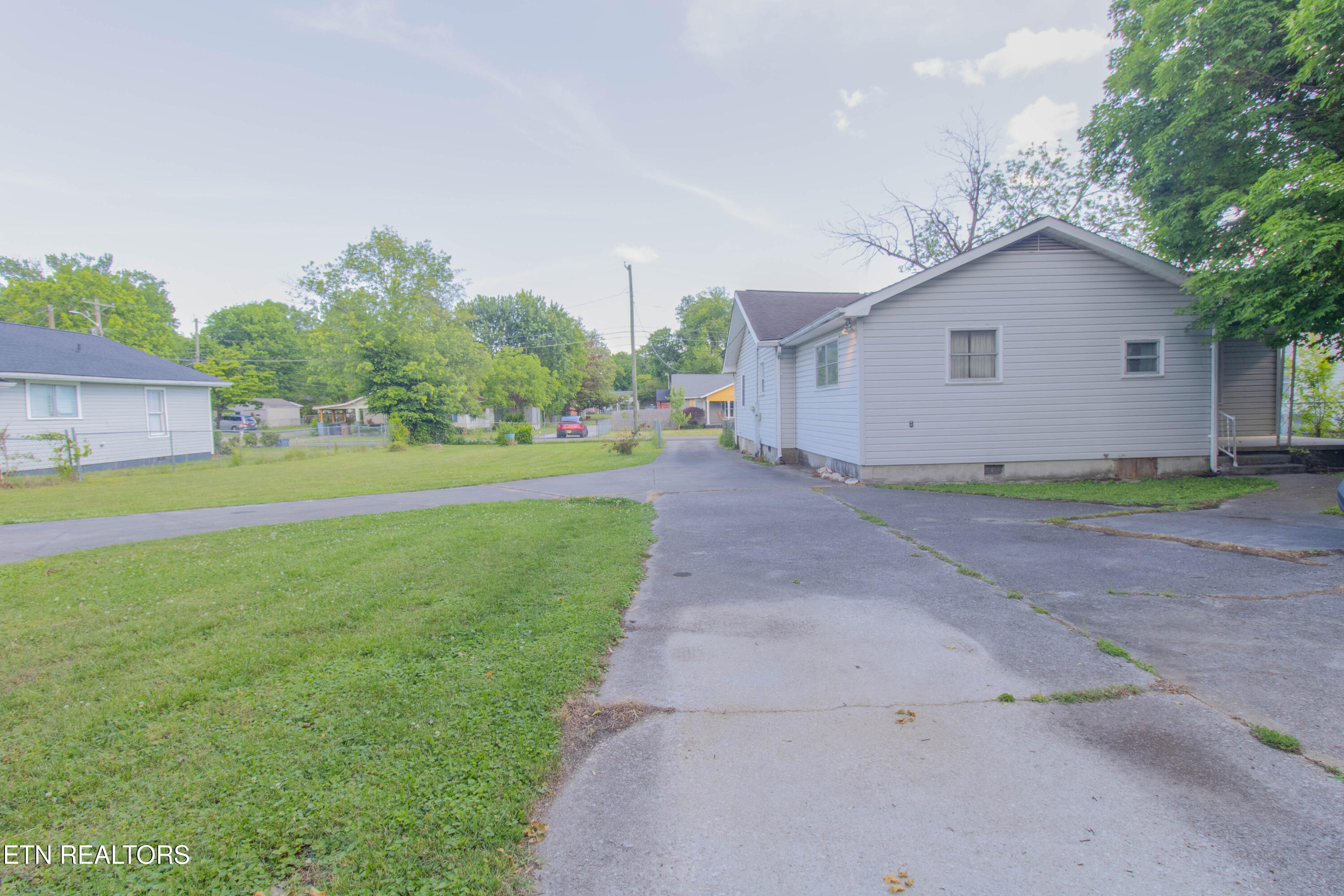 2419 Seymour Avenue Knoxville TN 37917