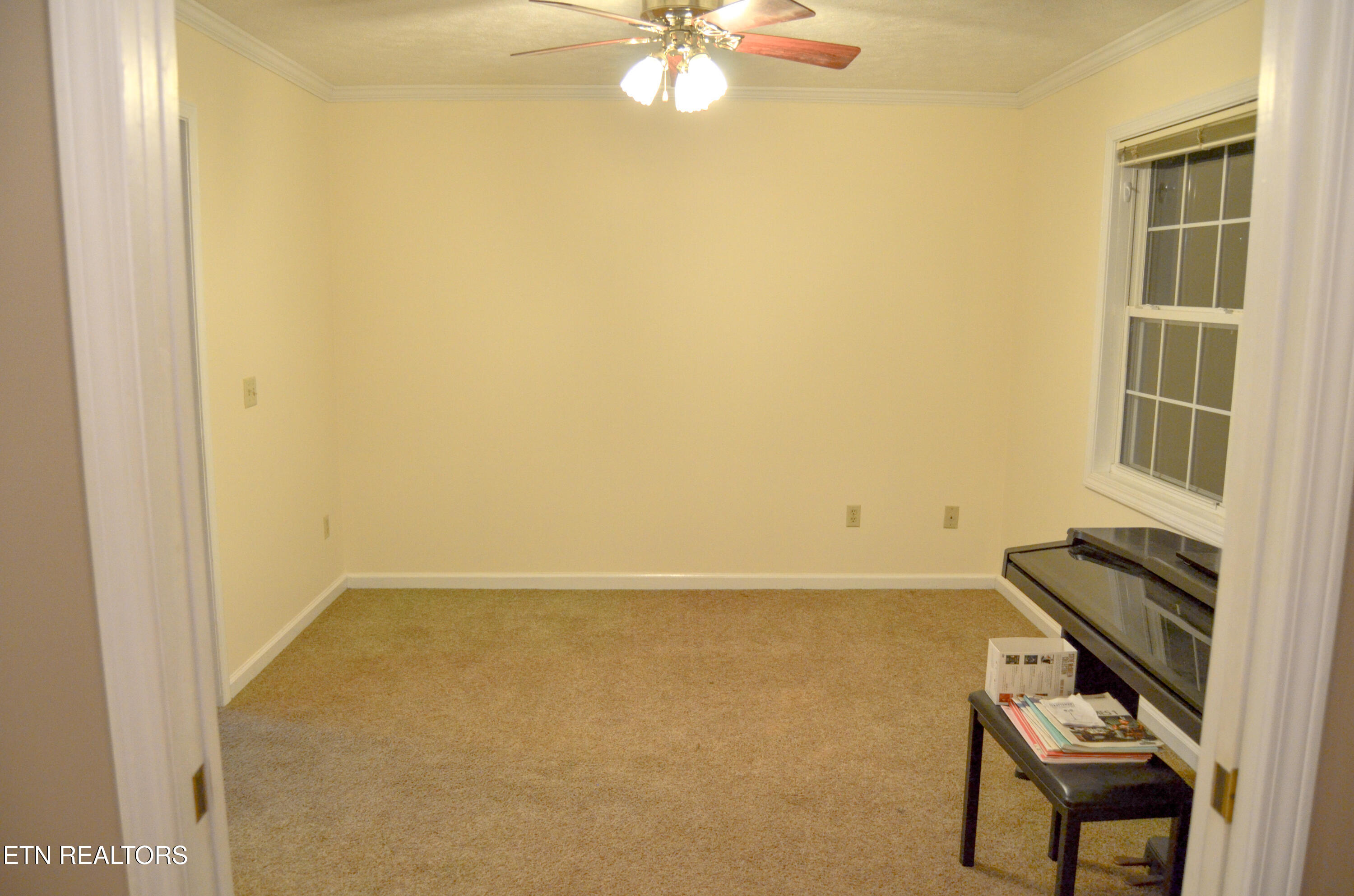 170 Pin Oak Lane Crossville TN 38555