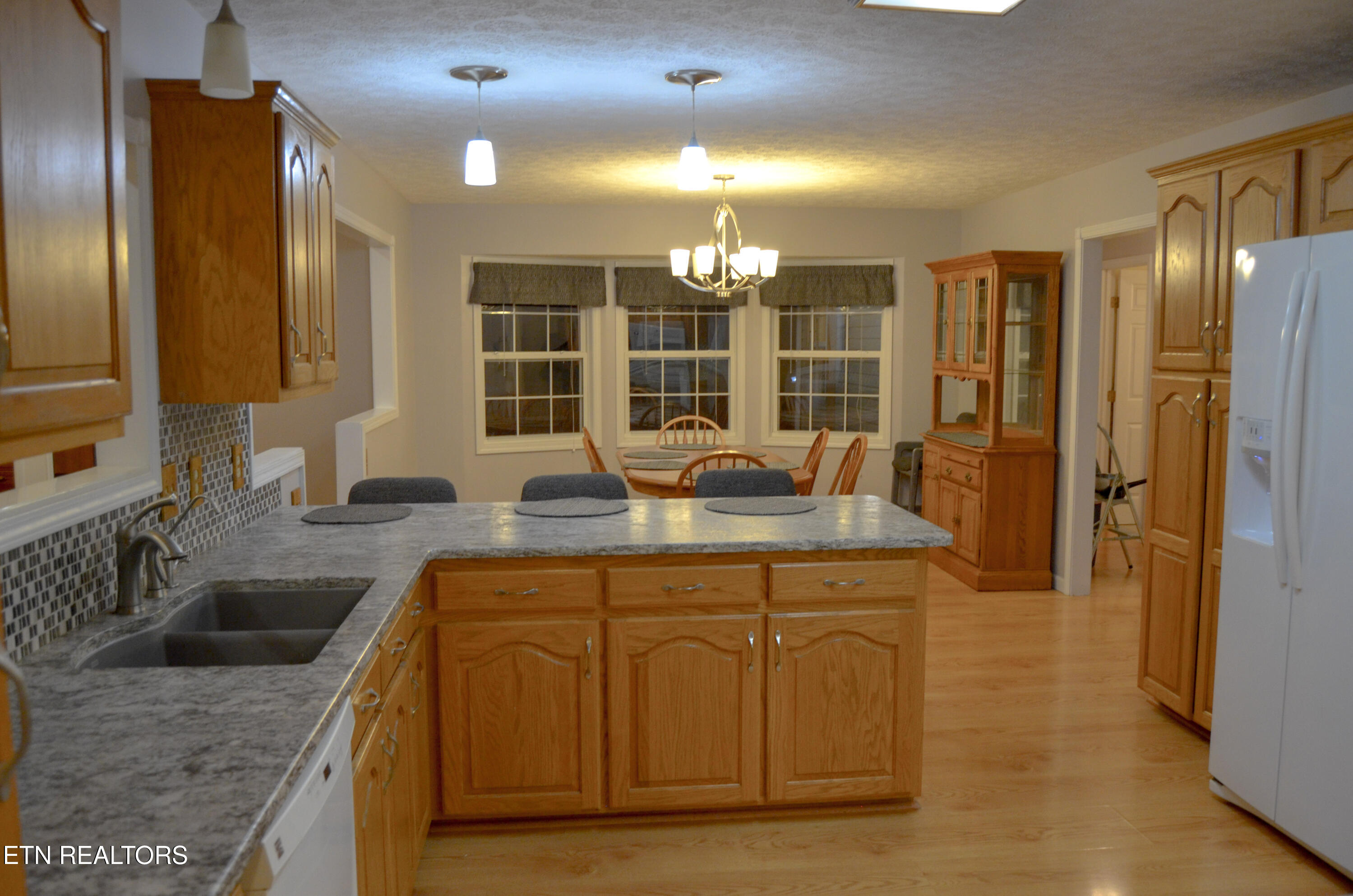 170 Pin Oak Lane Crossville TN 38555