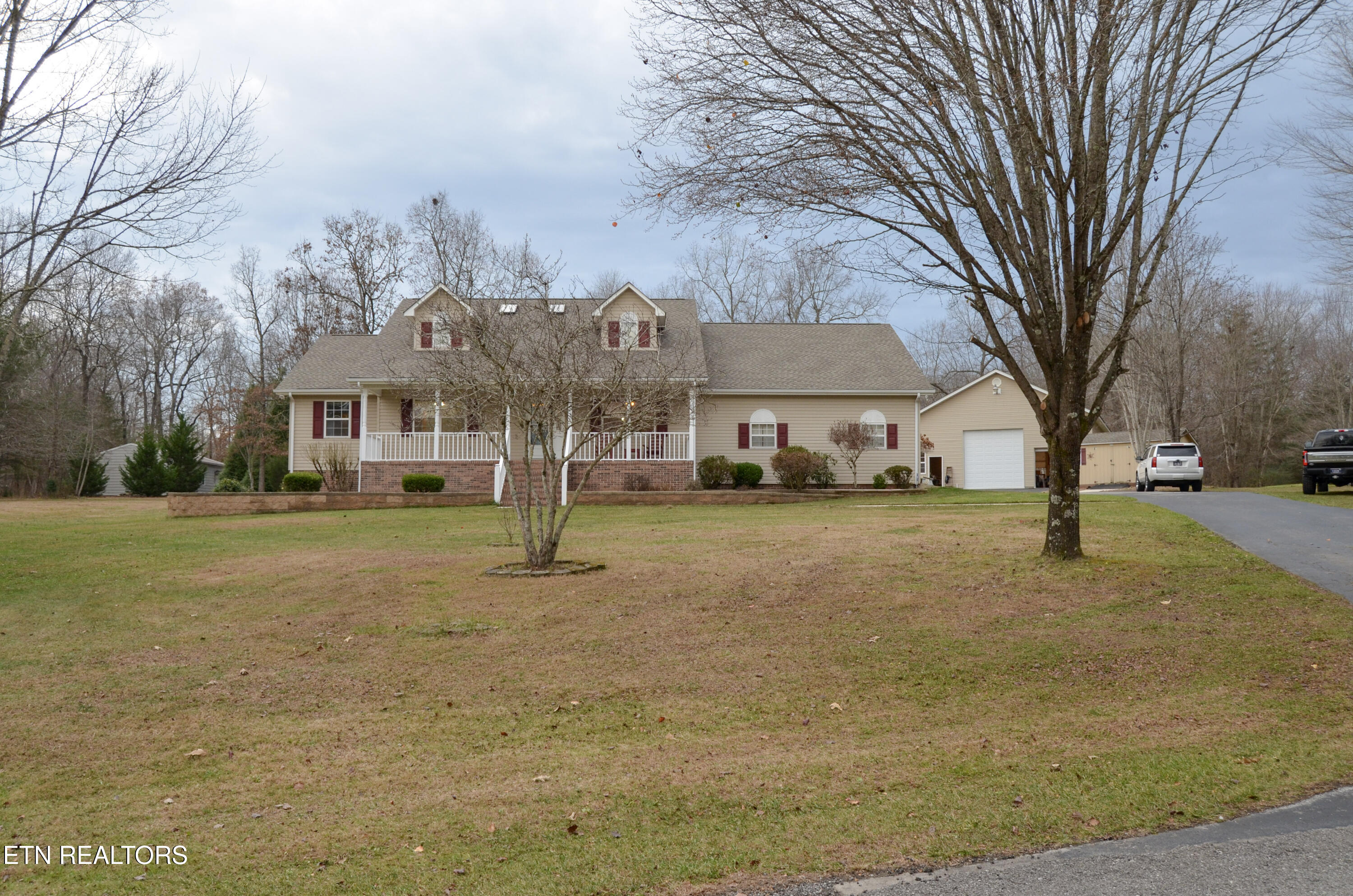 170 Pin Oak Lane Crossville TN 38555