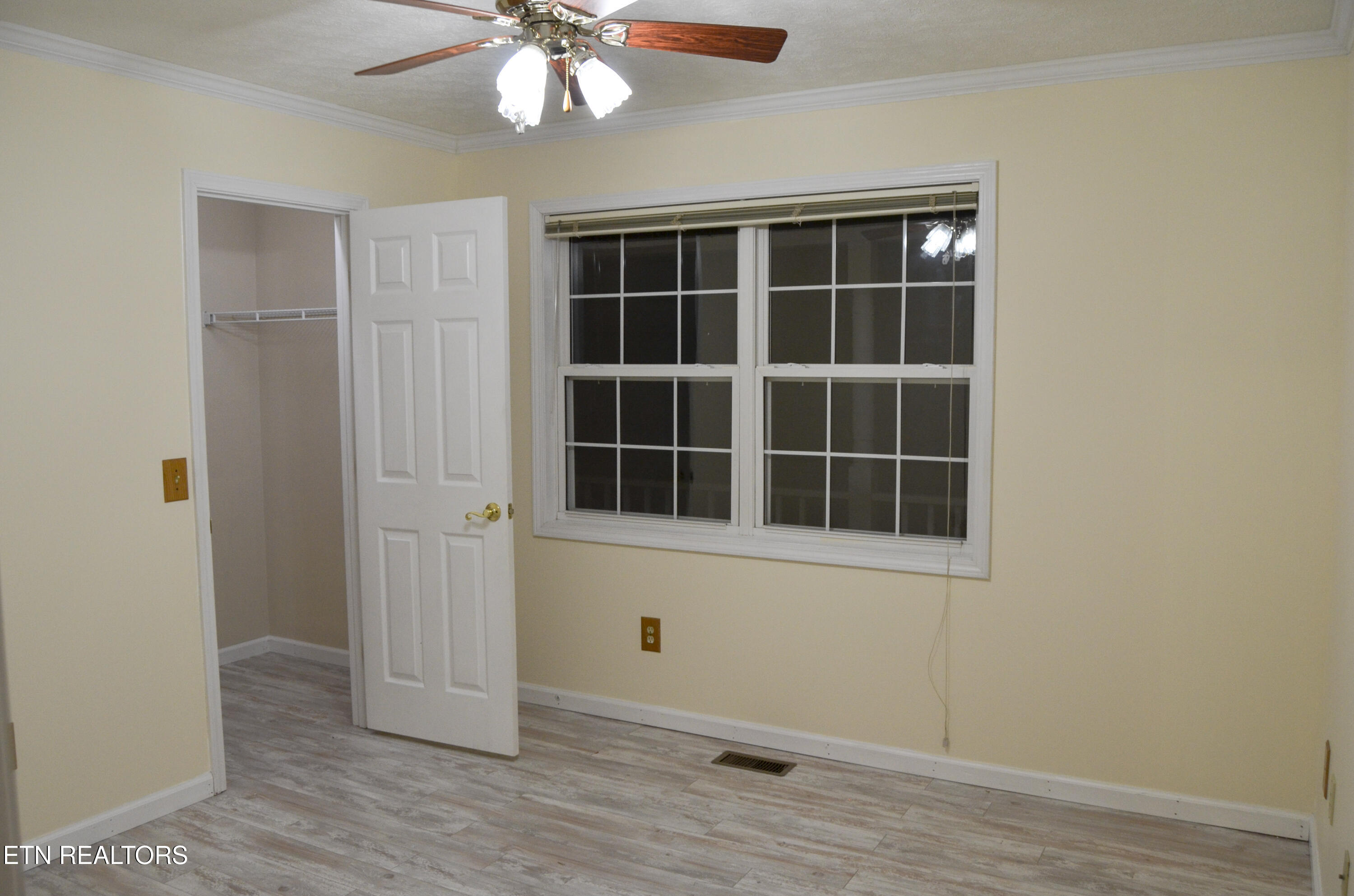170 Pin Oak Lane Crossville TN 38555