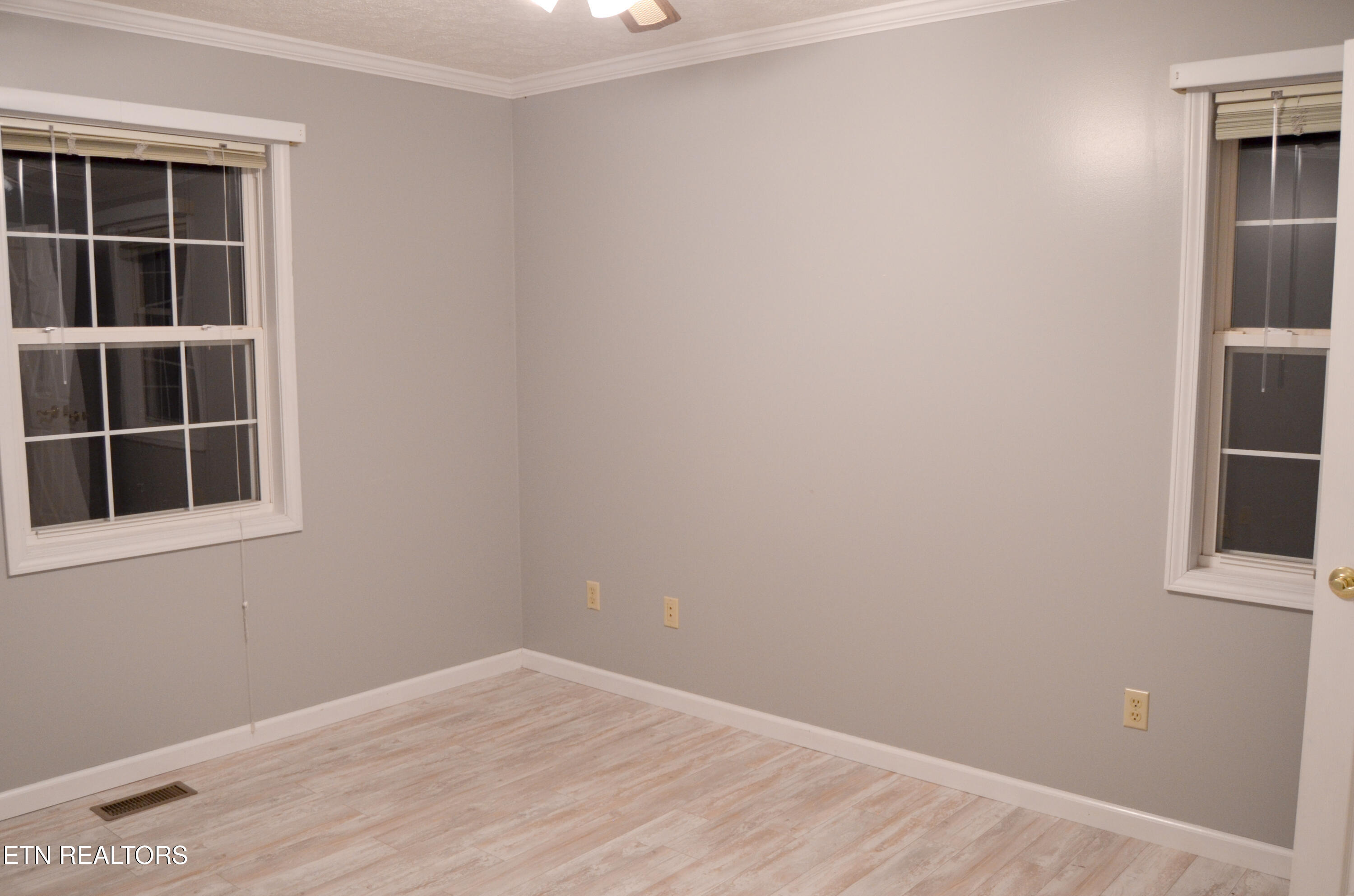170 Pin Oak Lane Crossville TN 38555