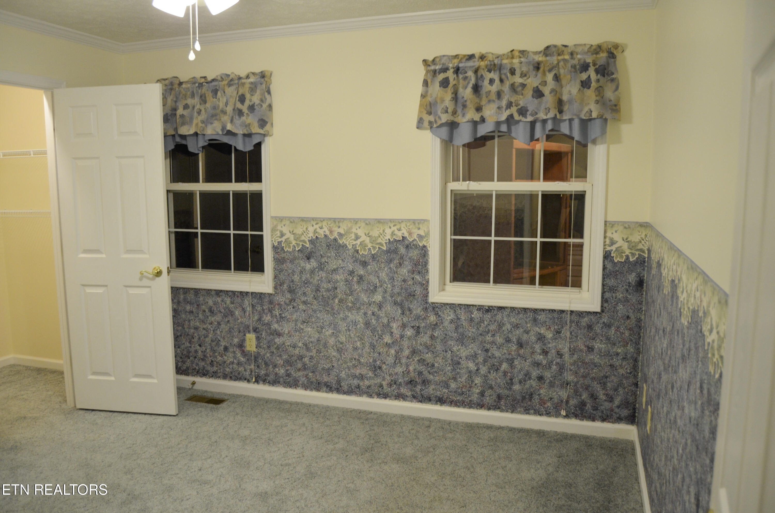 170 Pin Oak Lane Crossville TN 38555