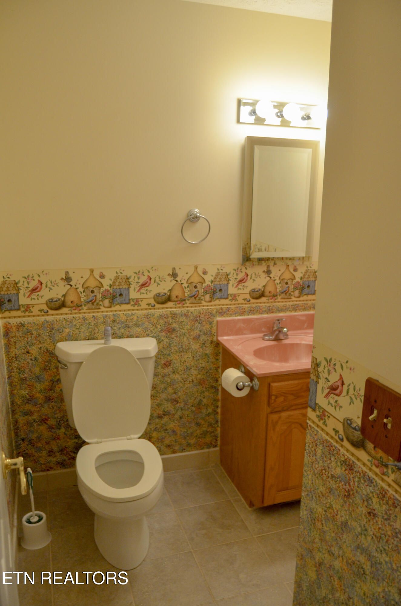 170 Pin Oak Lane Crossville TN 38555