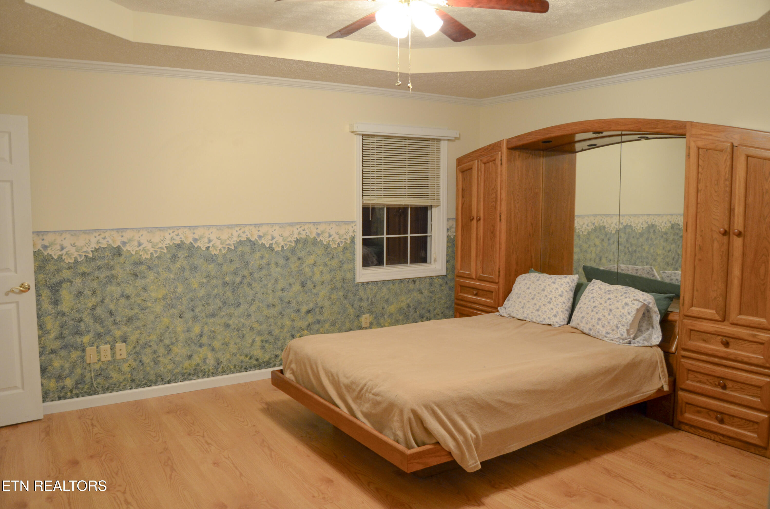 170 Pin Oak Lane Crossville TN 38555