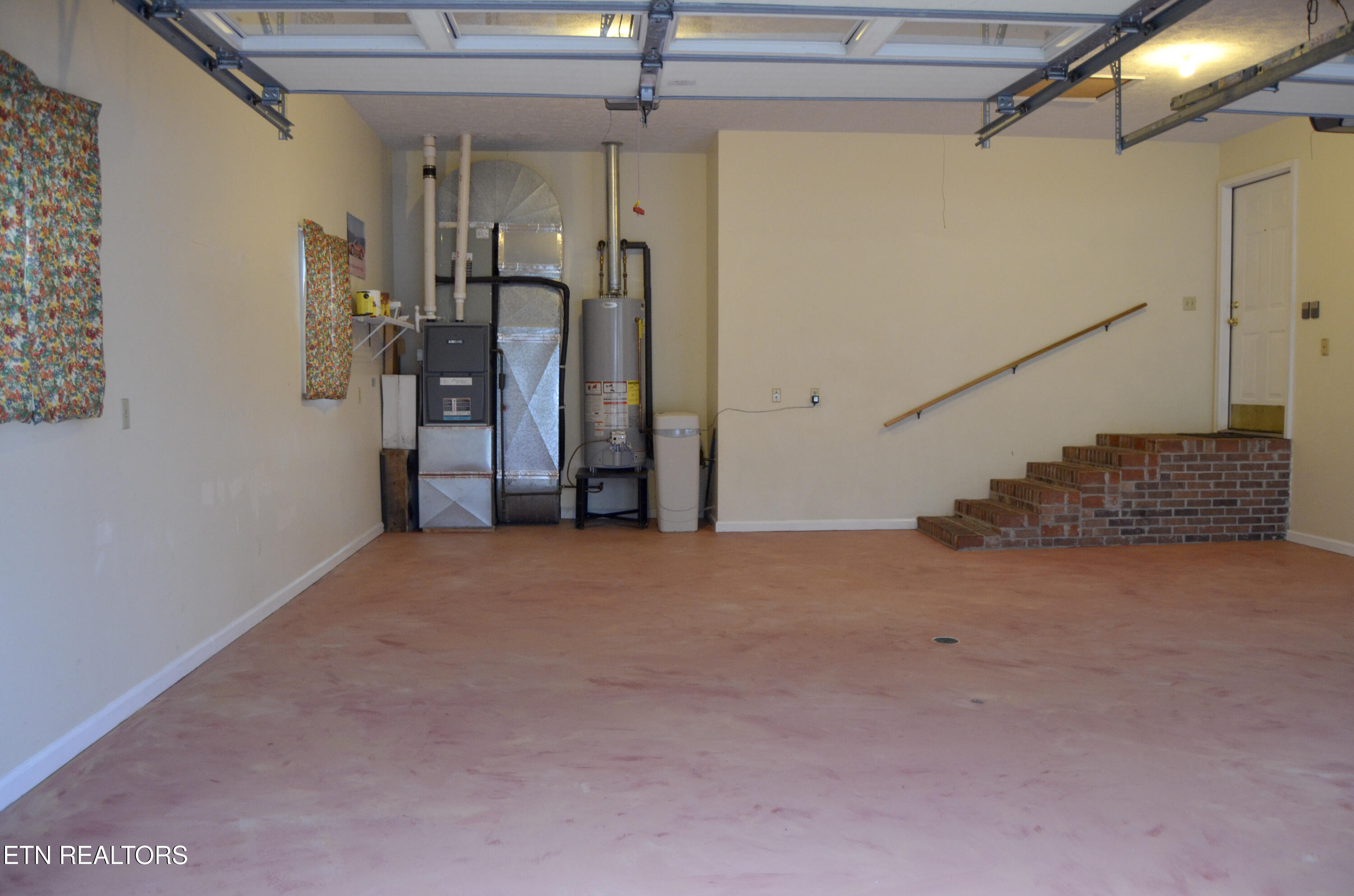 170 Pin Oak Lane Crossville TN 38555