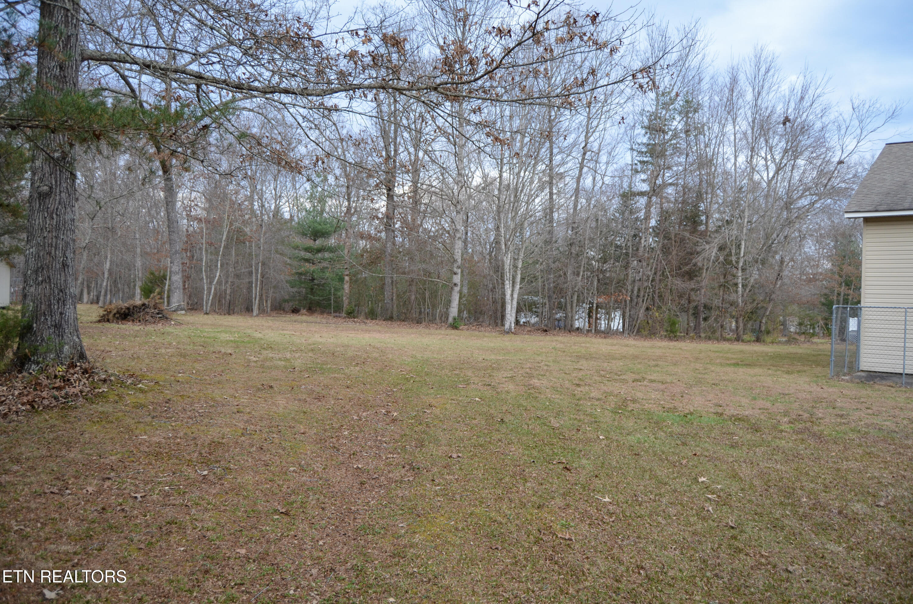 170 Pin Oak Lane Crossville TN 38555
