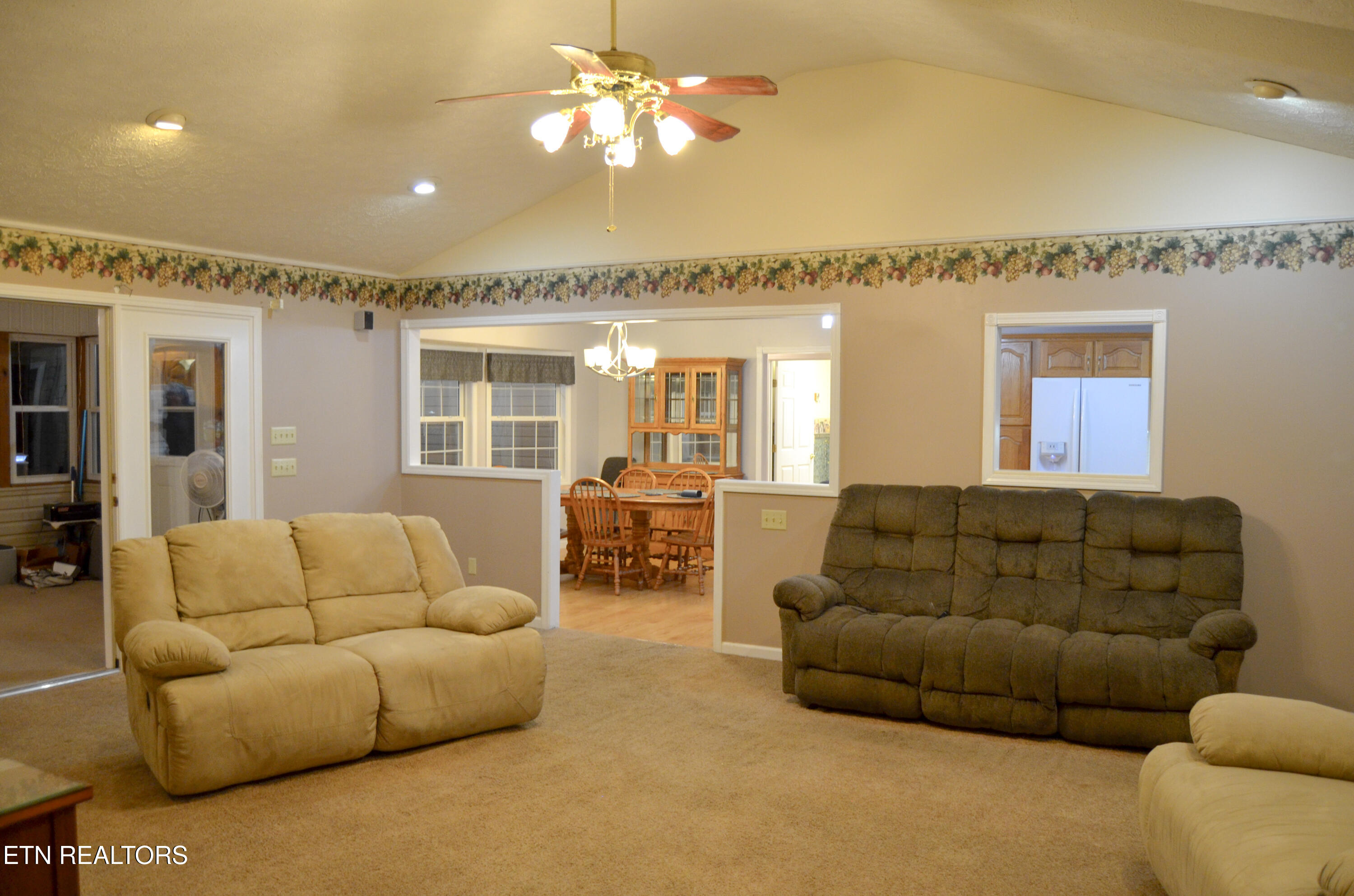 170 Pin Oak Lane Crossville TN 38555
