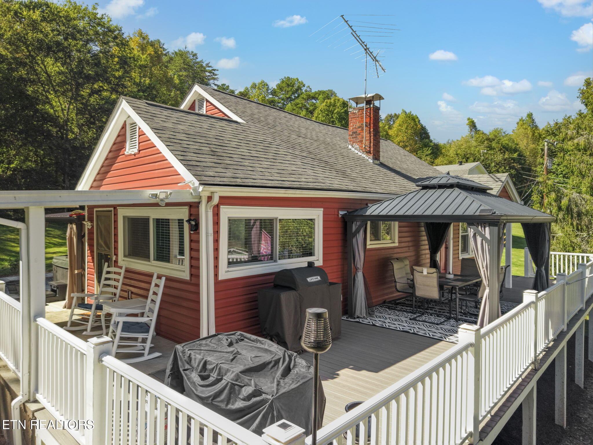1527 Huckleberry Springs Road Knoxville TN 37914