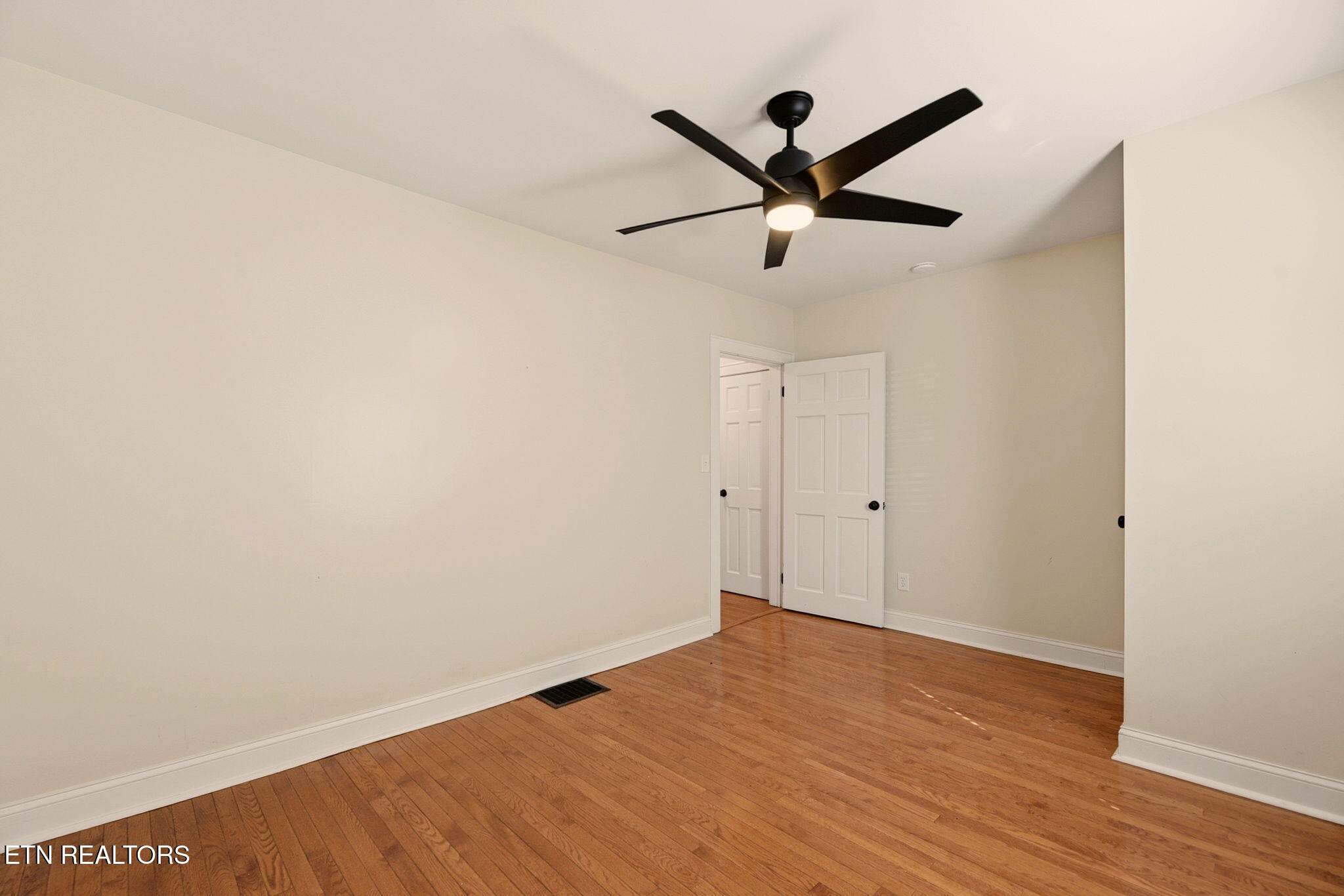3820 Sutherland Avenue Knoxville TN 37919
