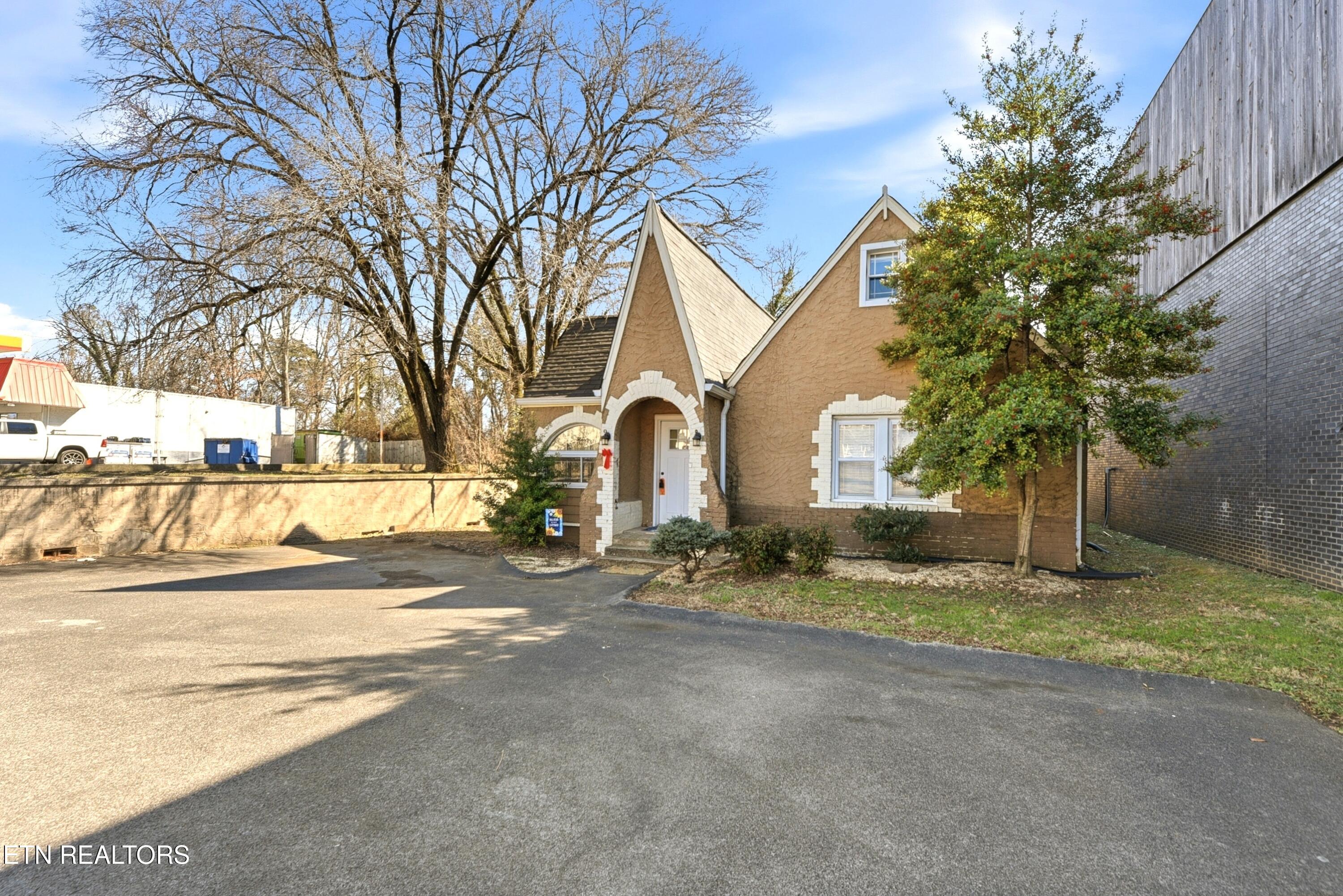 3820 Sutherland Avenue Knoxville TN 37919
