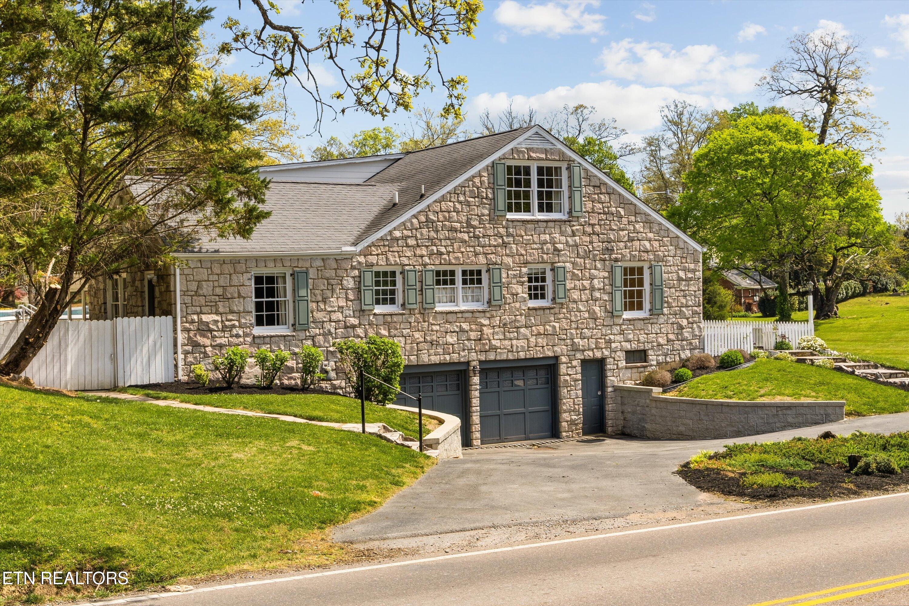 1440 Woodthrush Drive Maryville TN 37803