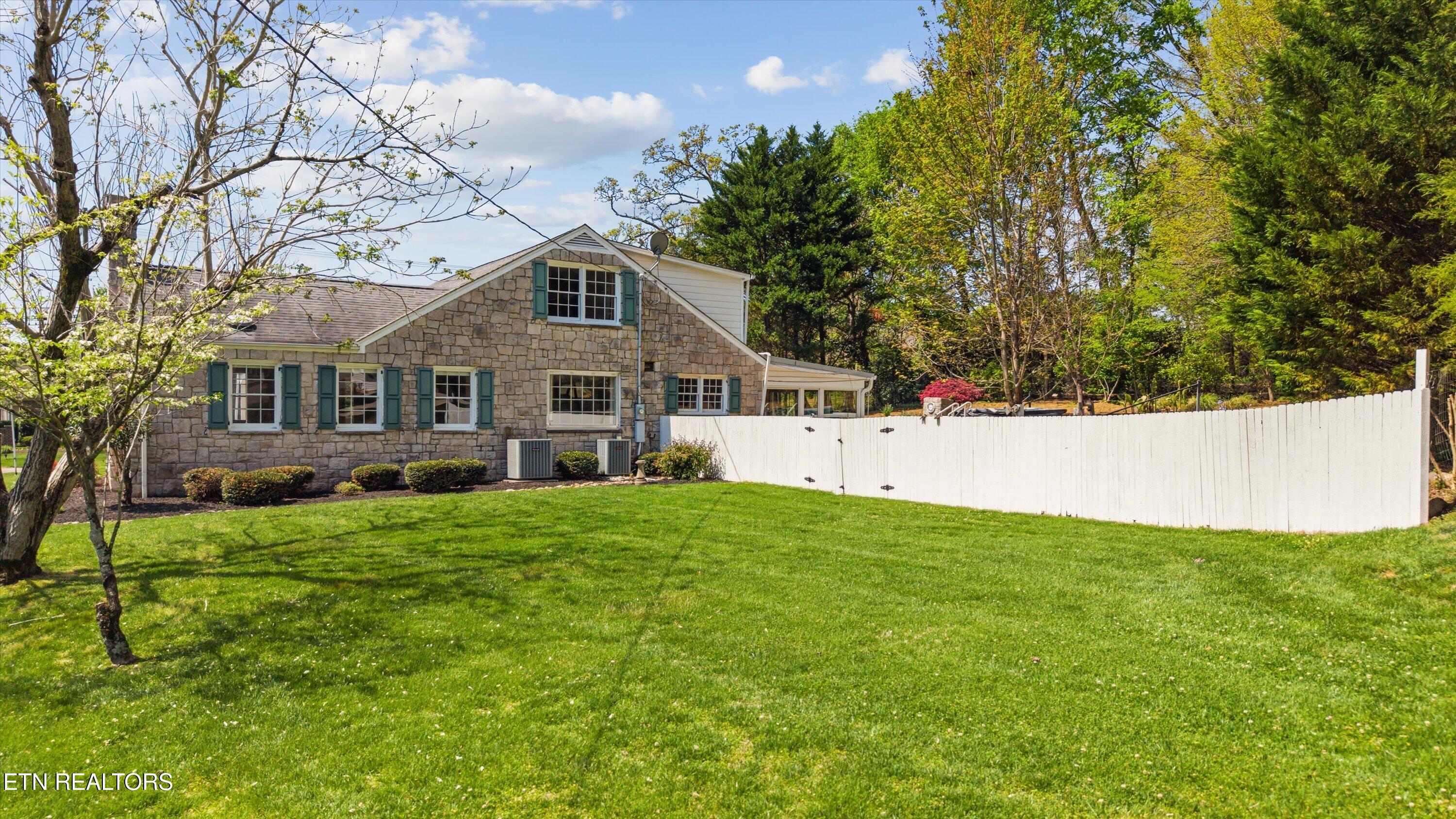1440 Woodthrush Drive Maryville TN 37803