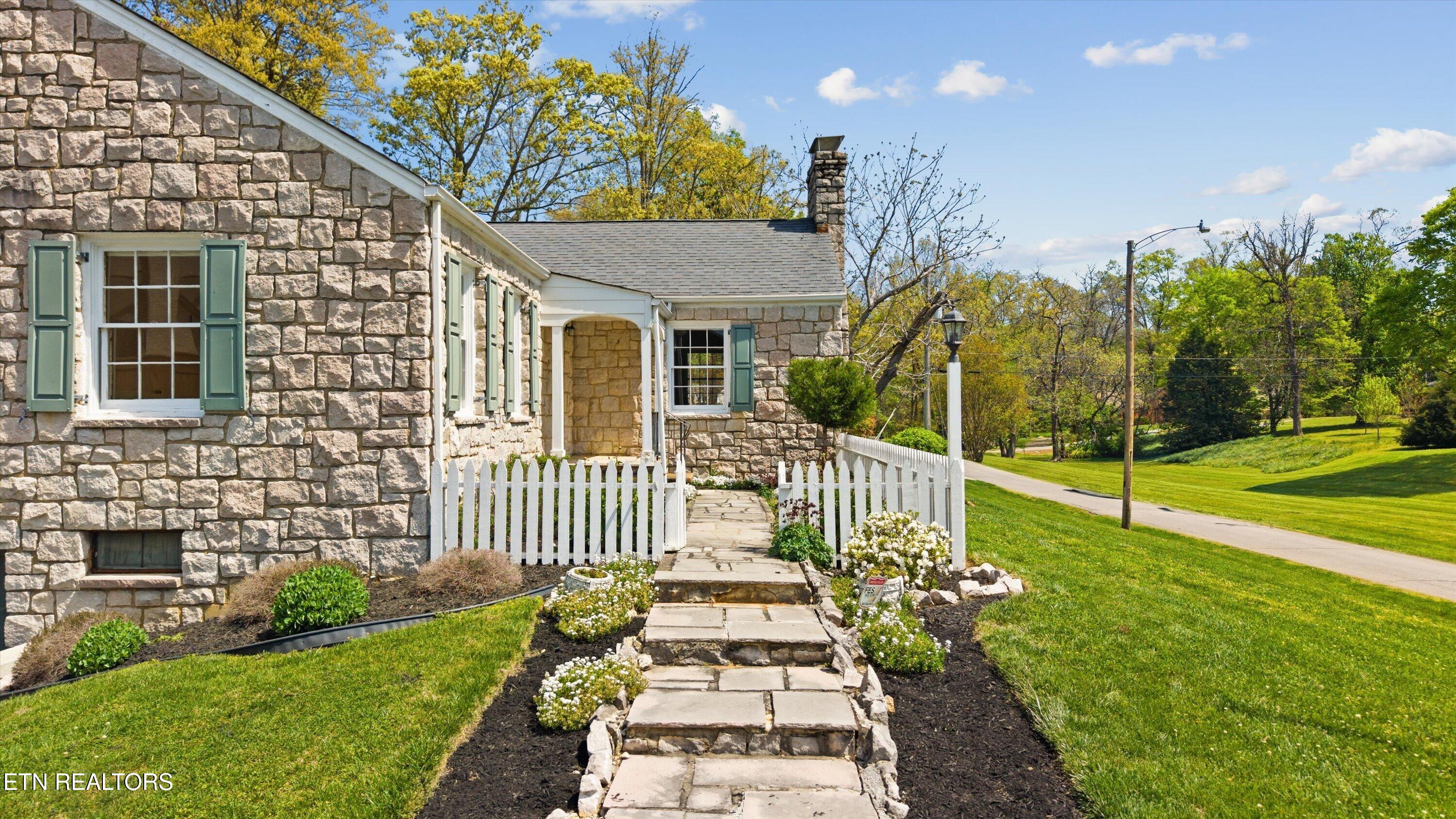 1440 Woodthrush Drive Maryville TN 37803