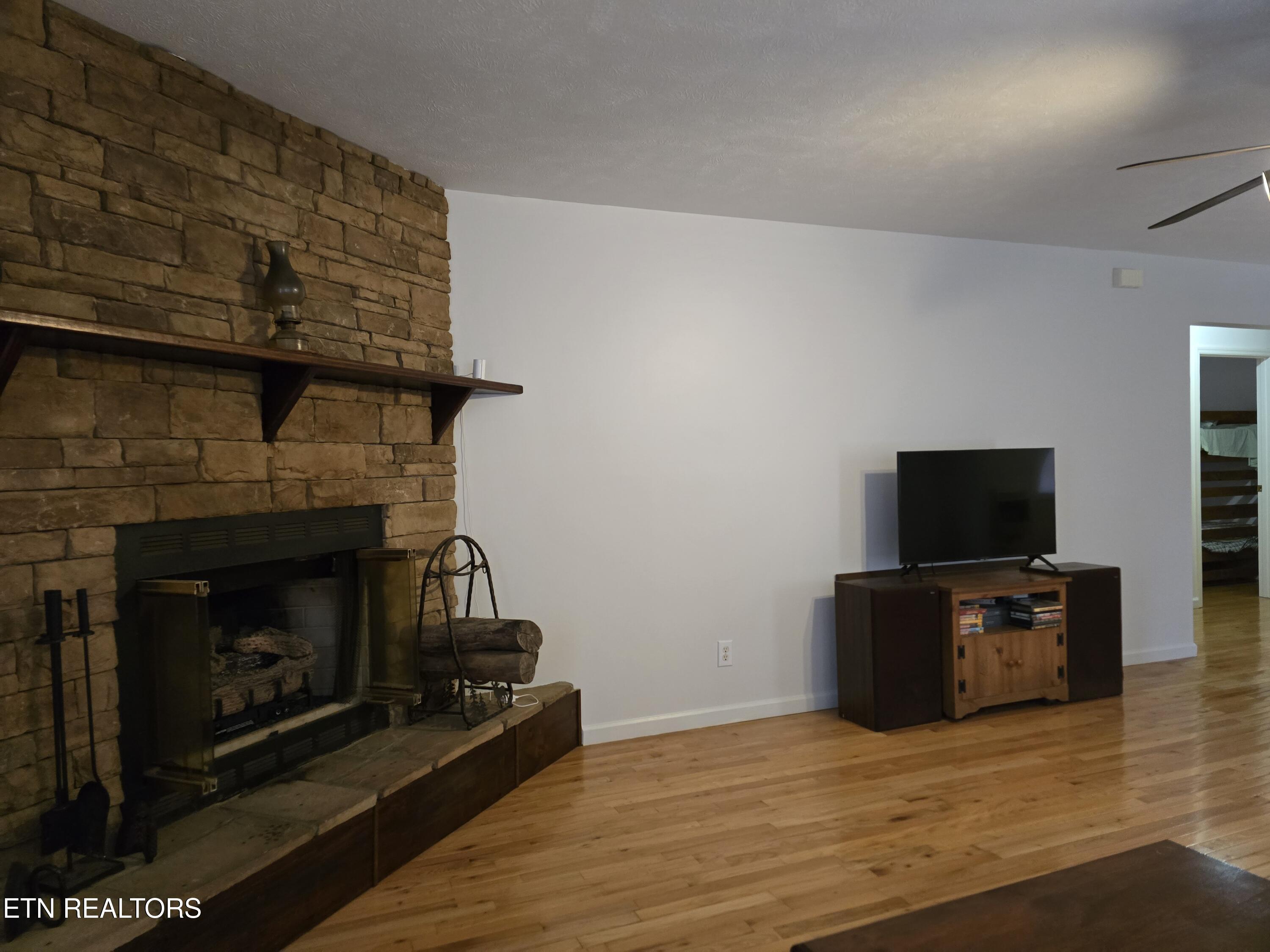 332 Sleepy Hollow Road Sneedville TN 37869