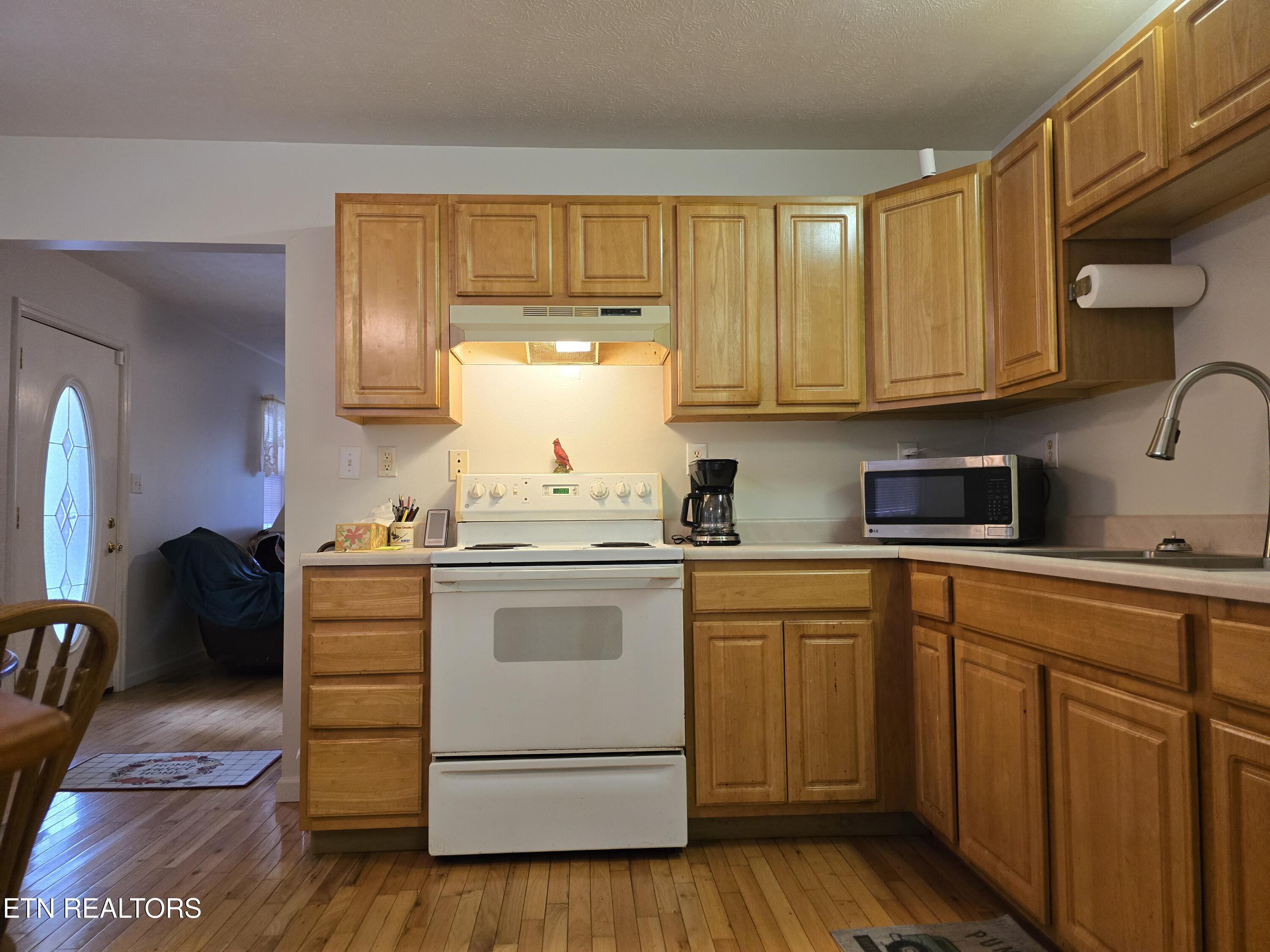 332 Sleepy Hollow Road Sneedville TN 37869