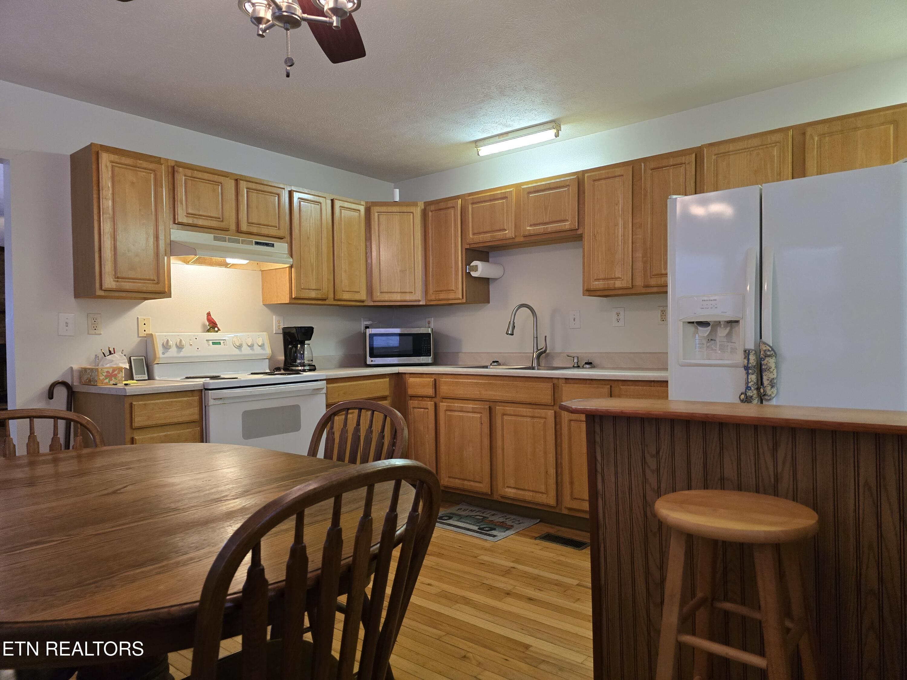 332 Sleepy Hollow Road Sneedville TN 37869
