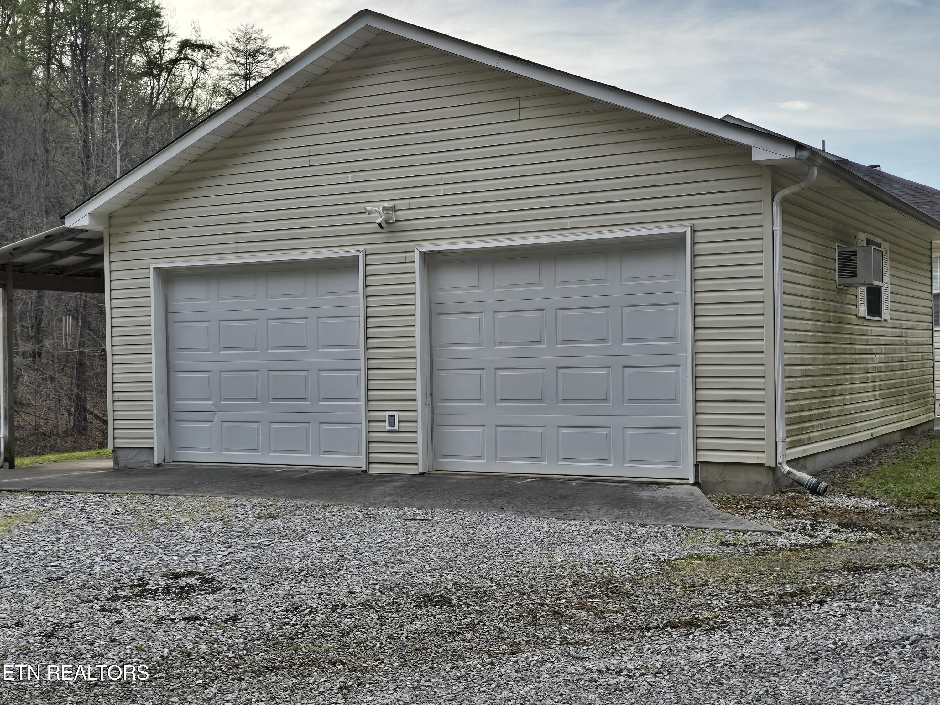 332 Sleepy Hollow Road Sneedville TN 37869