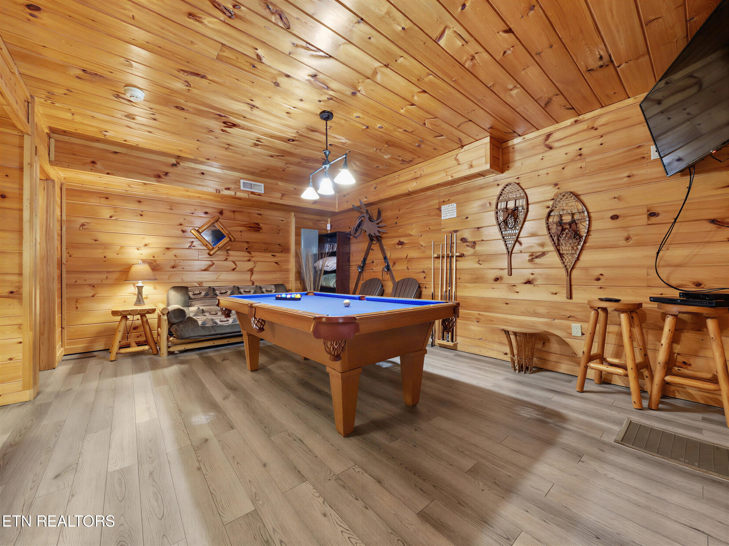 952 Iron Mountain Road Sevierville TN 37863