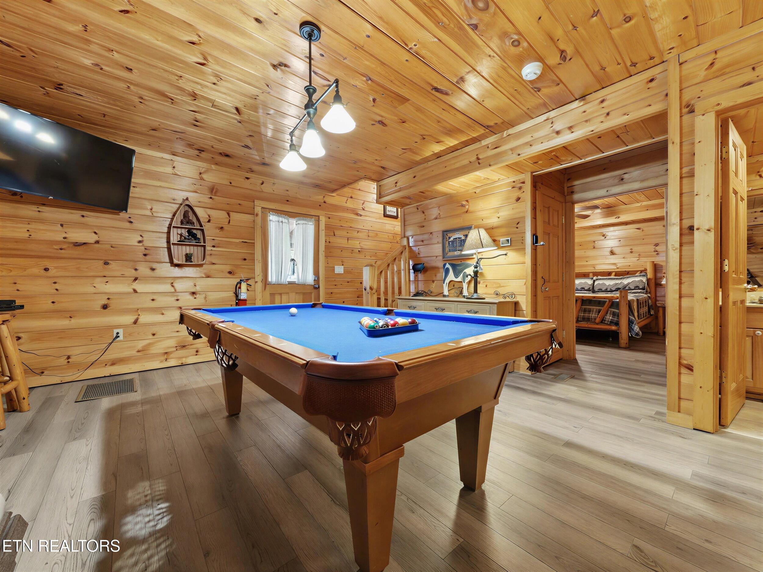 952 Iron Mountain Road Sevierville TN 37863