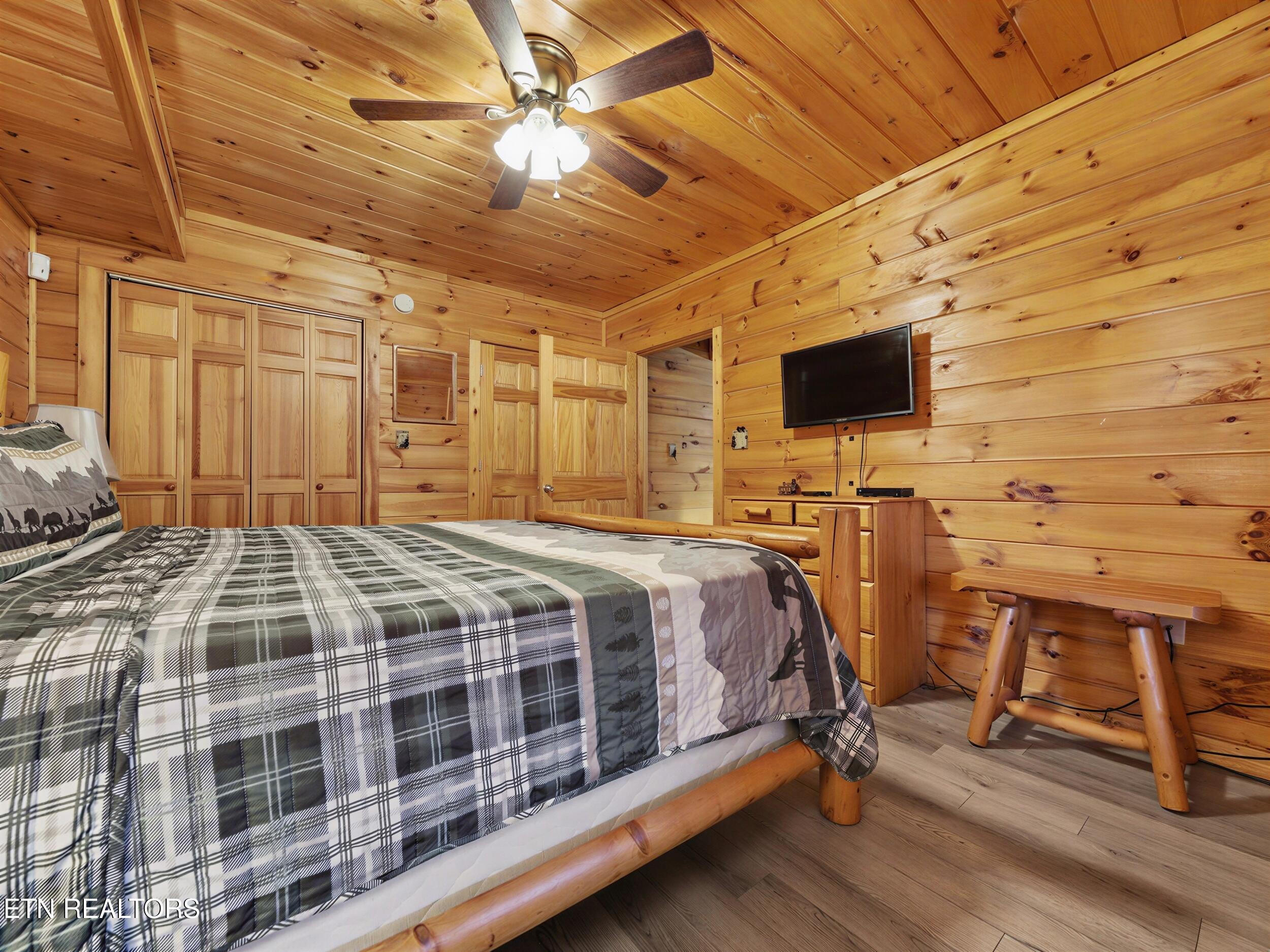 952 Iron Mountain Road Sevierville TN 37863