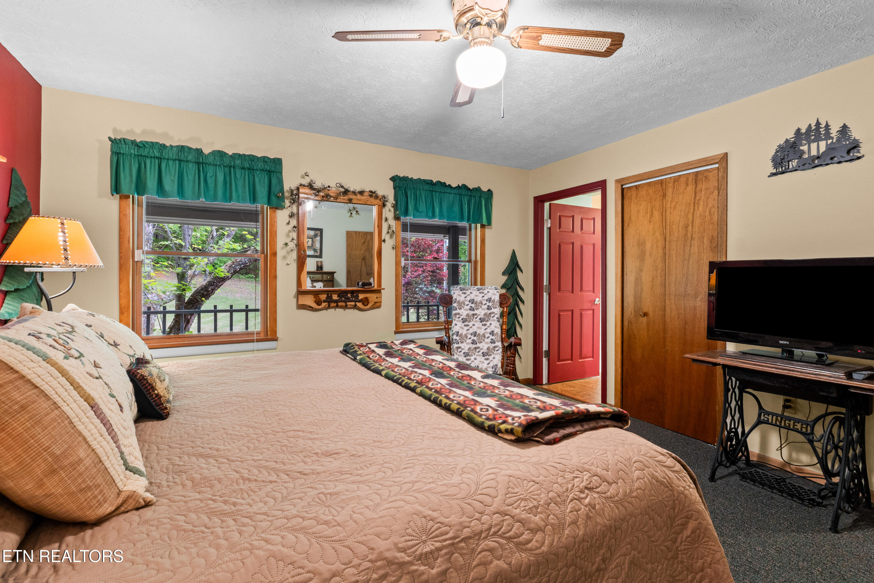 1043 Reagan Springs Road Townsend TN 37882
