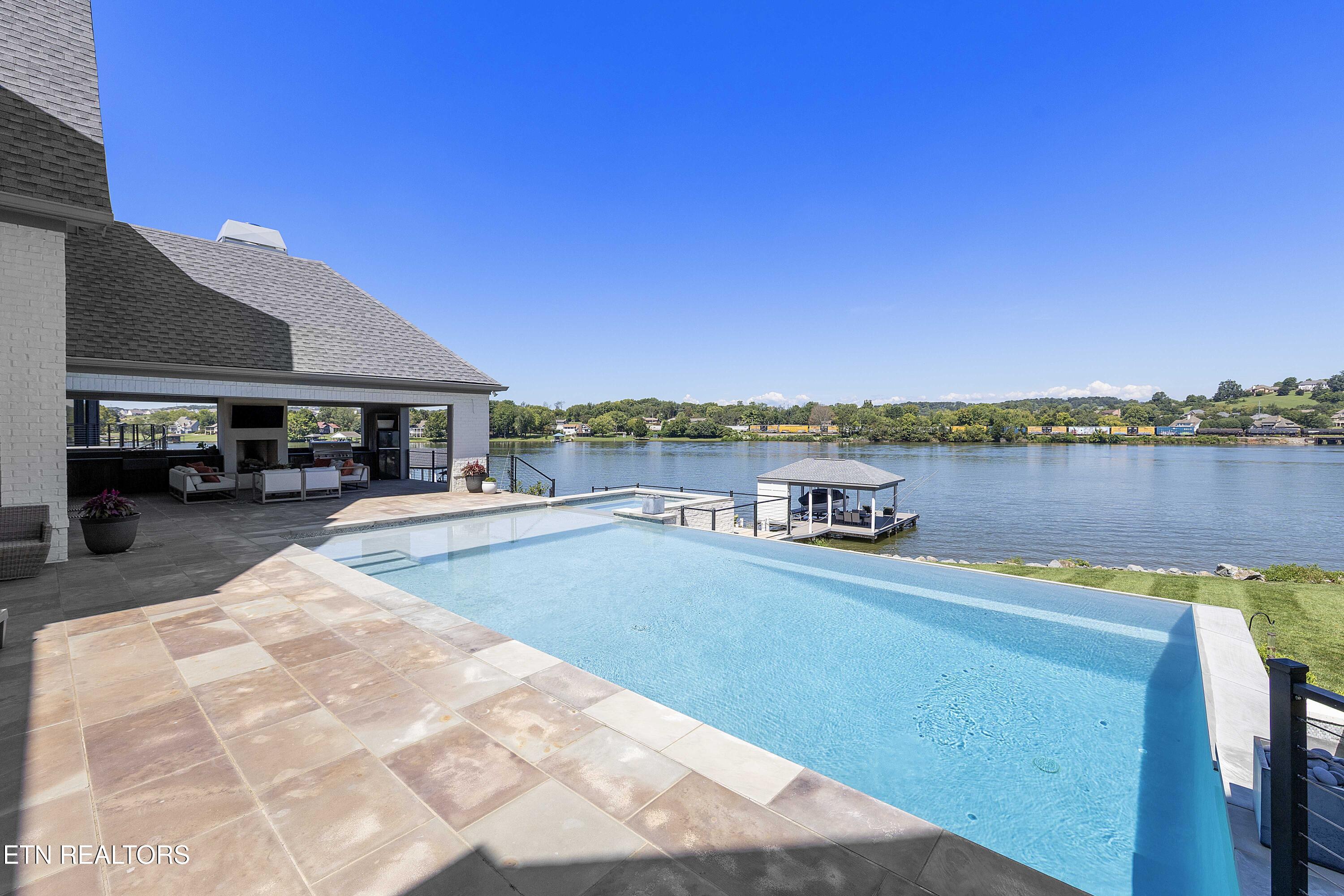 1421 Charlottesville Boulevard Knoxville TN 37922