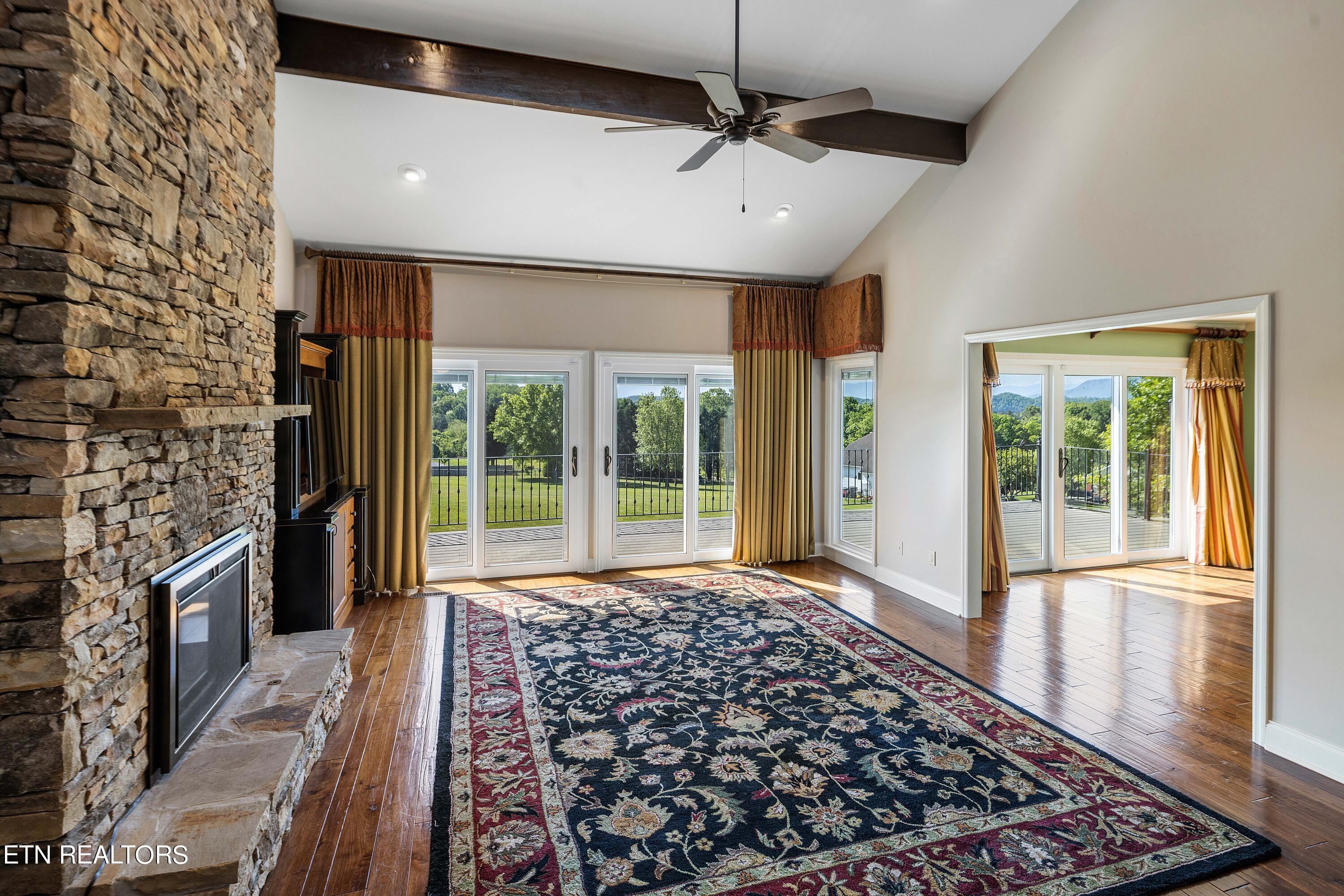 753 Gates Lane Kodak TN 37764