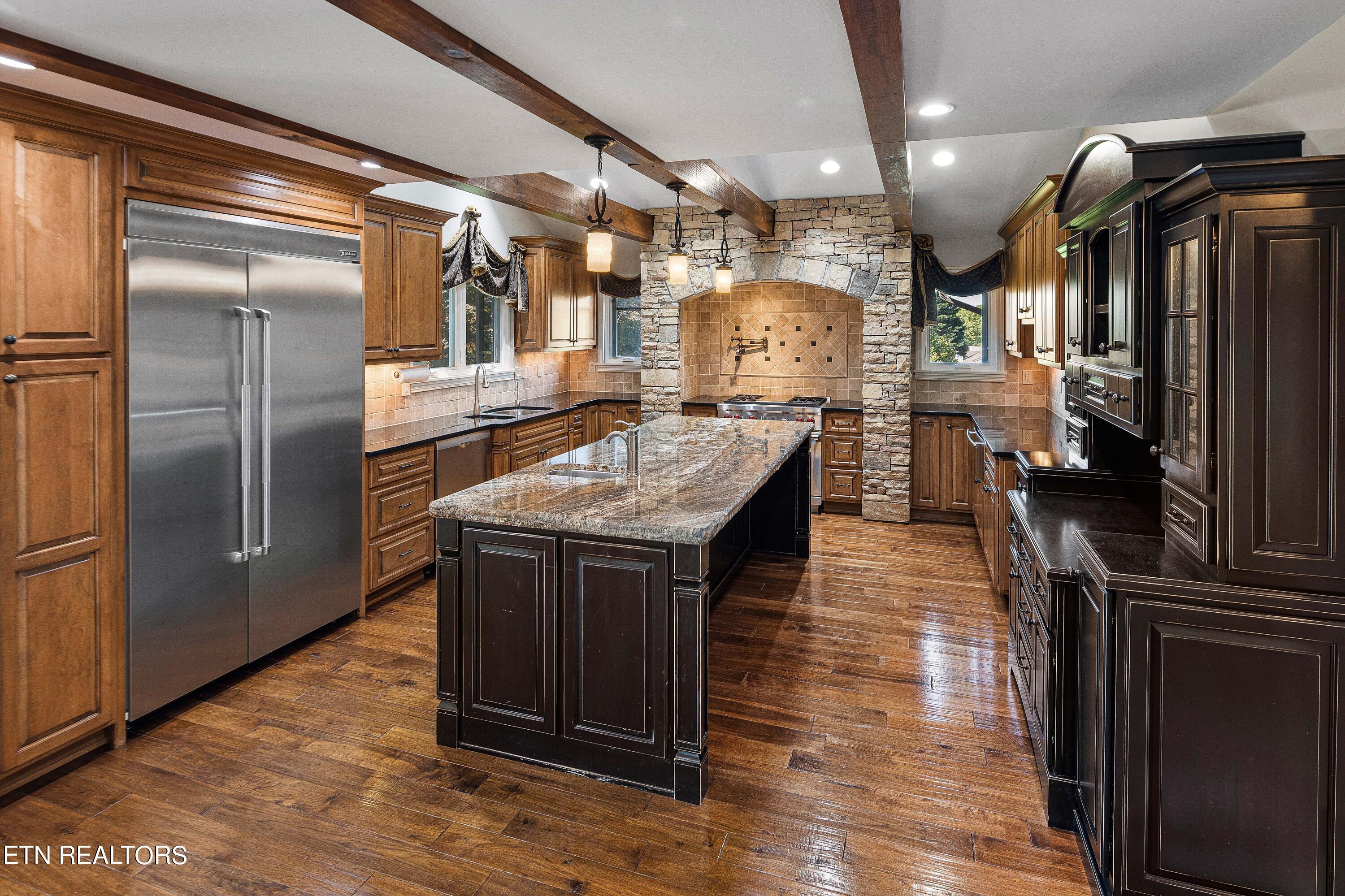 753 Gates Lane Kodak TN 37764