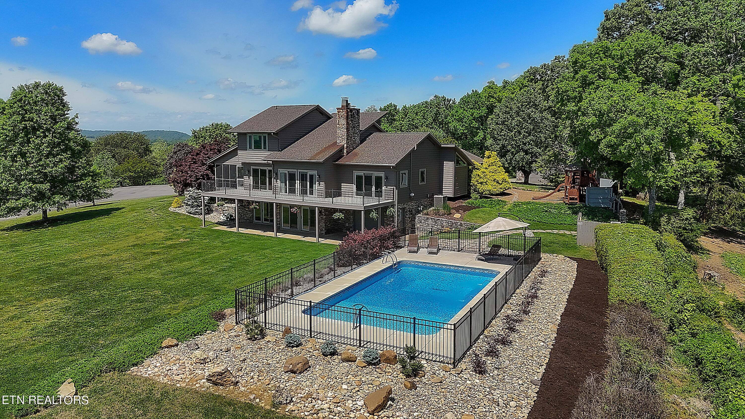 753 Gates Lane Kodak TN 37764