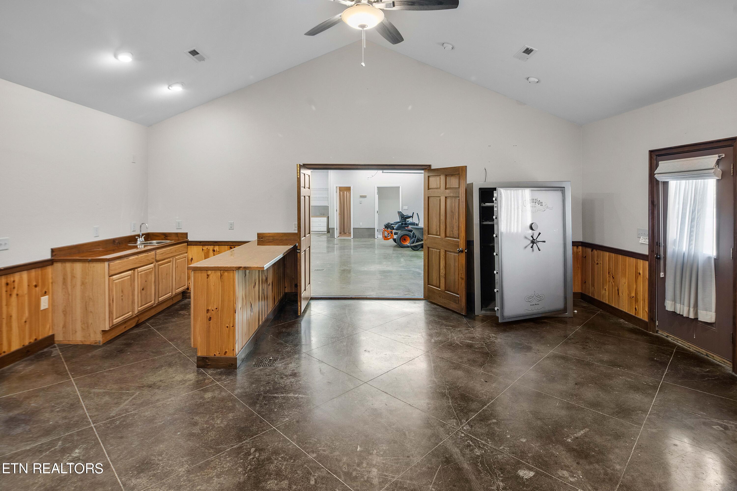 753 Gates Lane Kodak TN 37764