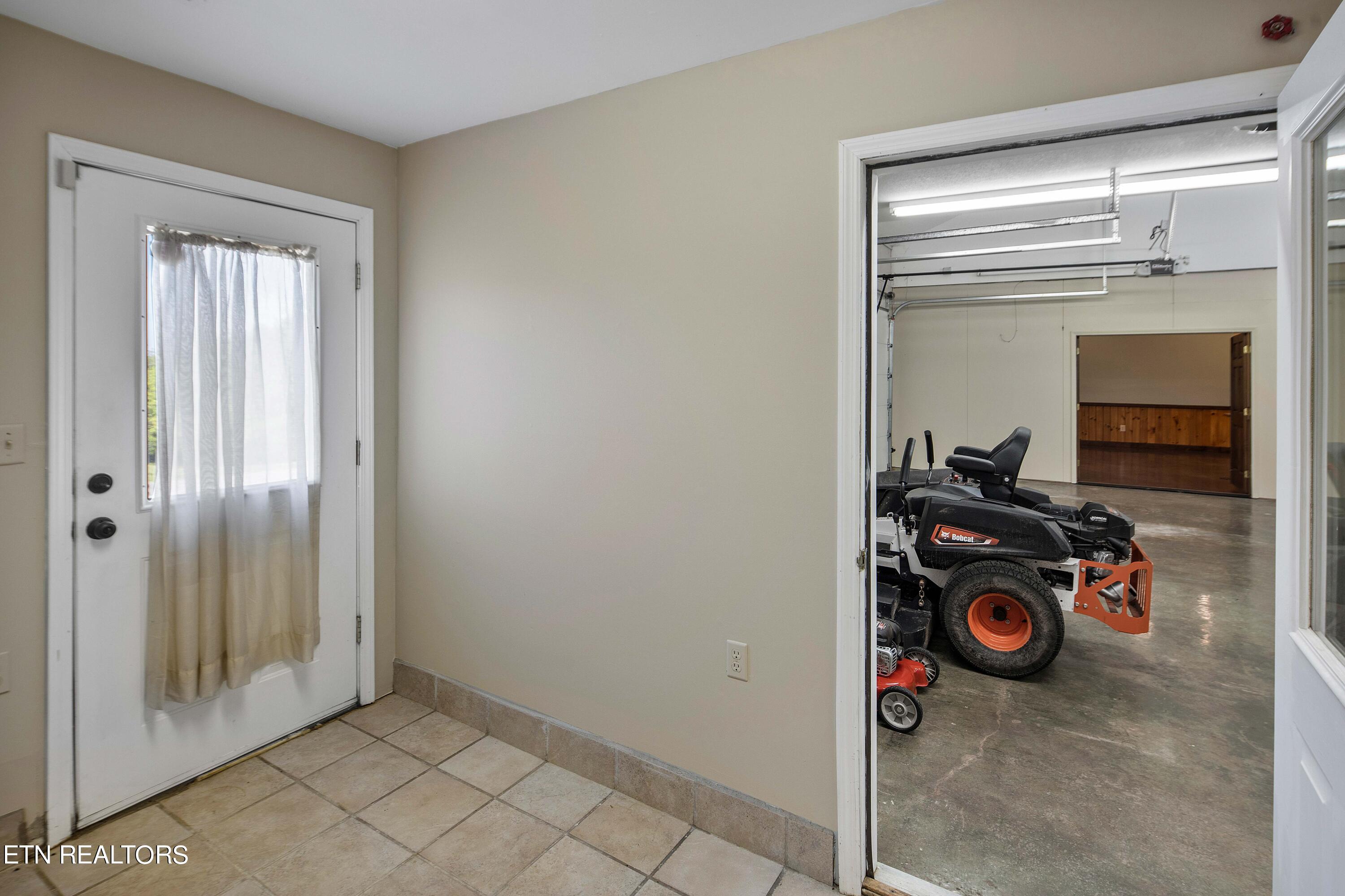 753 Gates Lane Kodak TN 37764