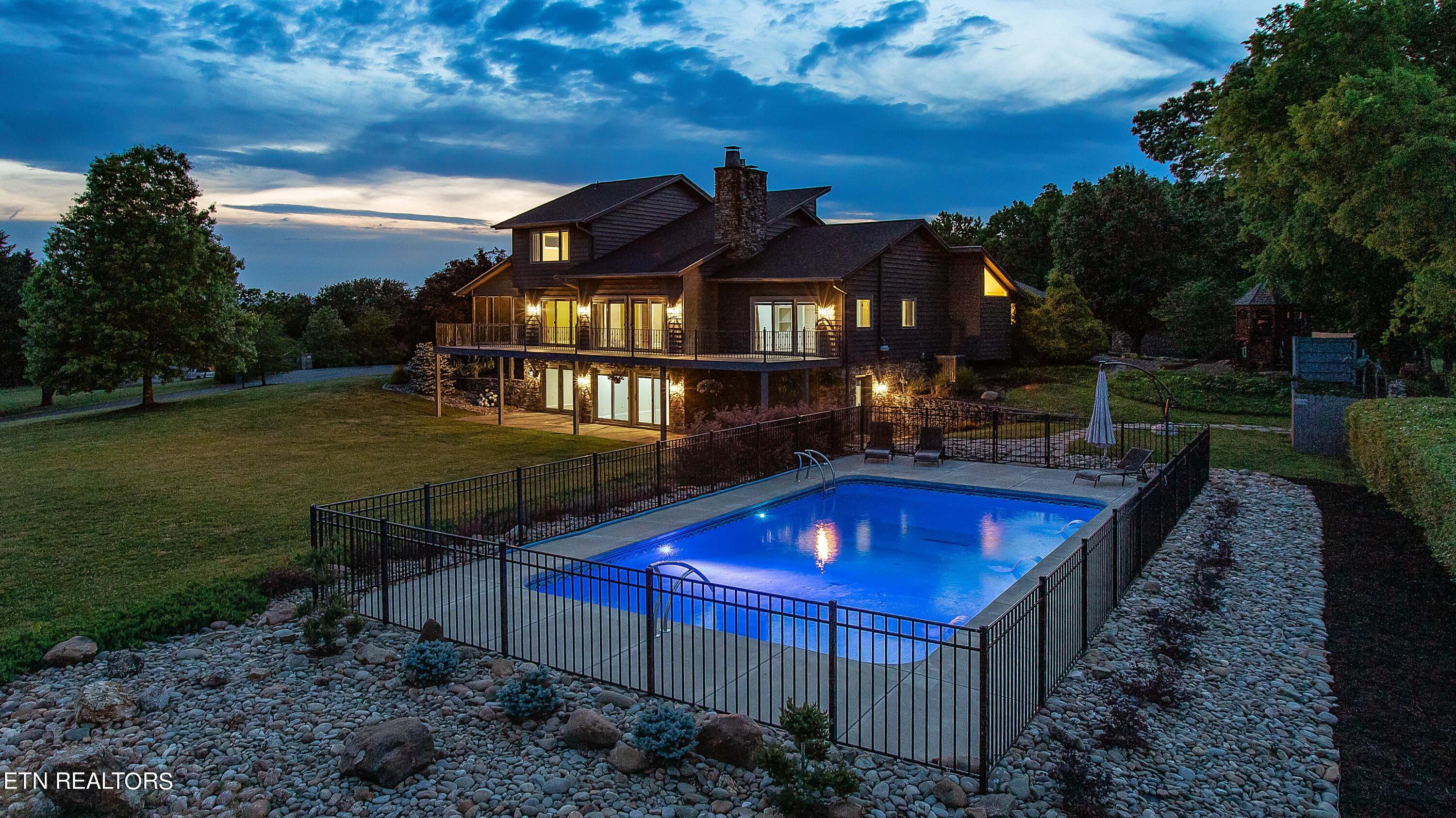 753 Gates Lane Kodak TN 37764