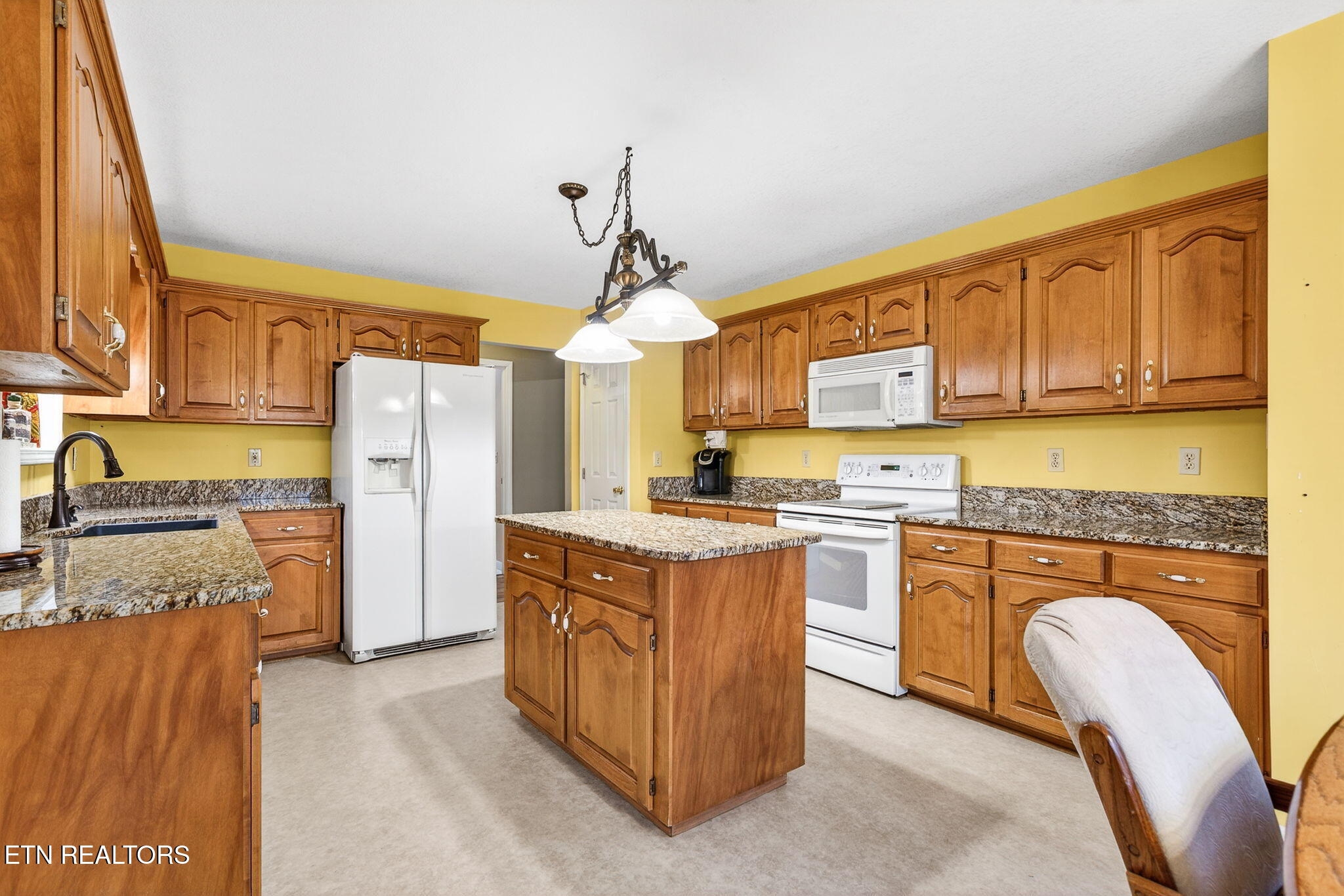 1048 Forest Drive Crossville TN 38555