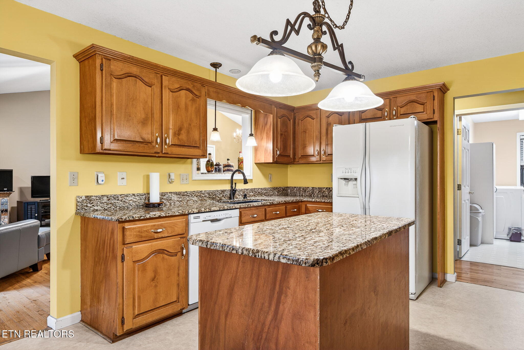 1048 Forest Drive Crossville TN 38555