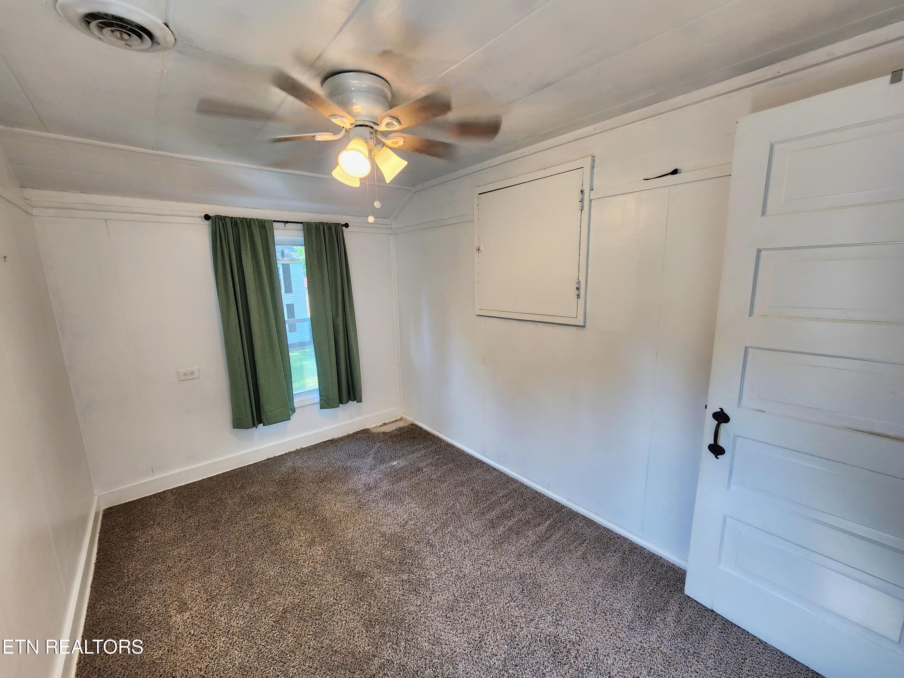 224 Oak Road Norris TN 37828