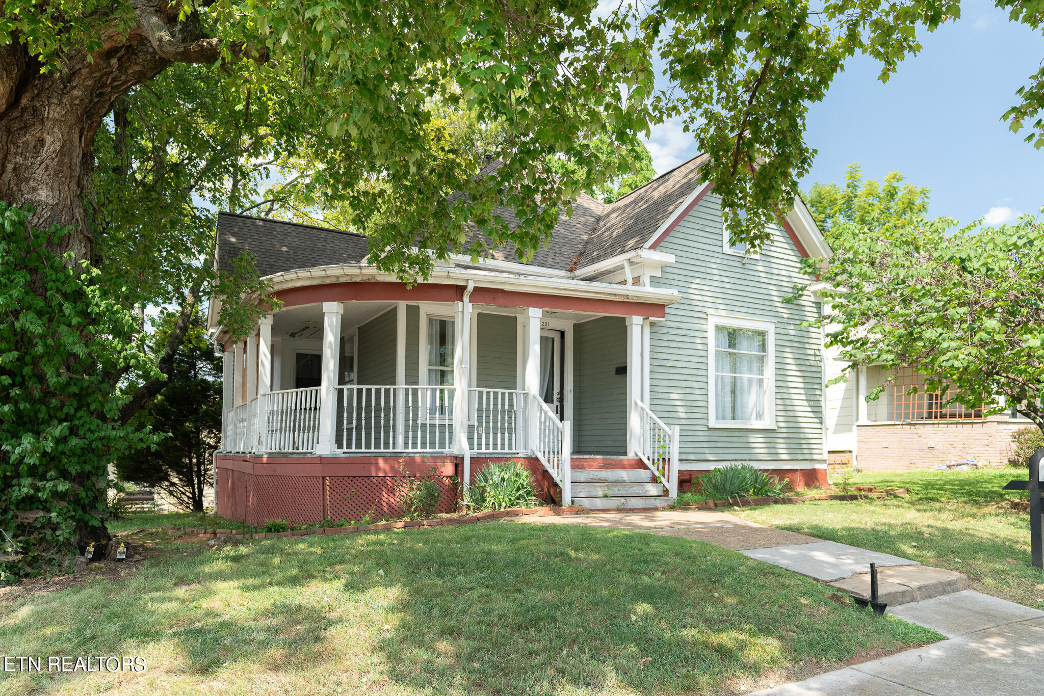 201 E Baxter Avenue Knoxville TN 37917