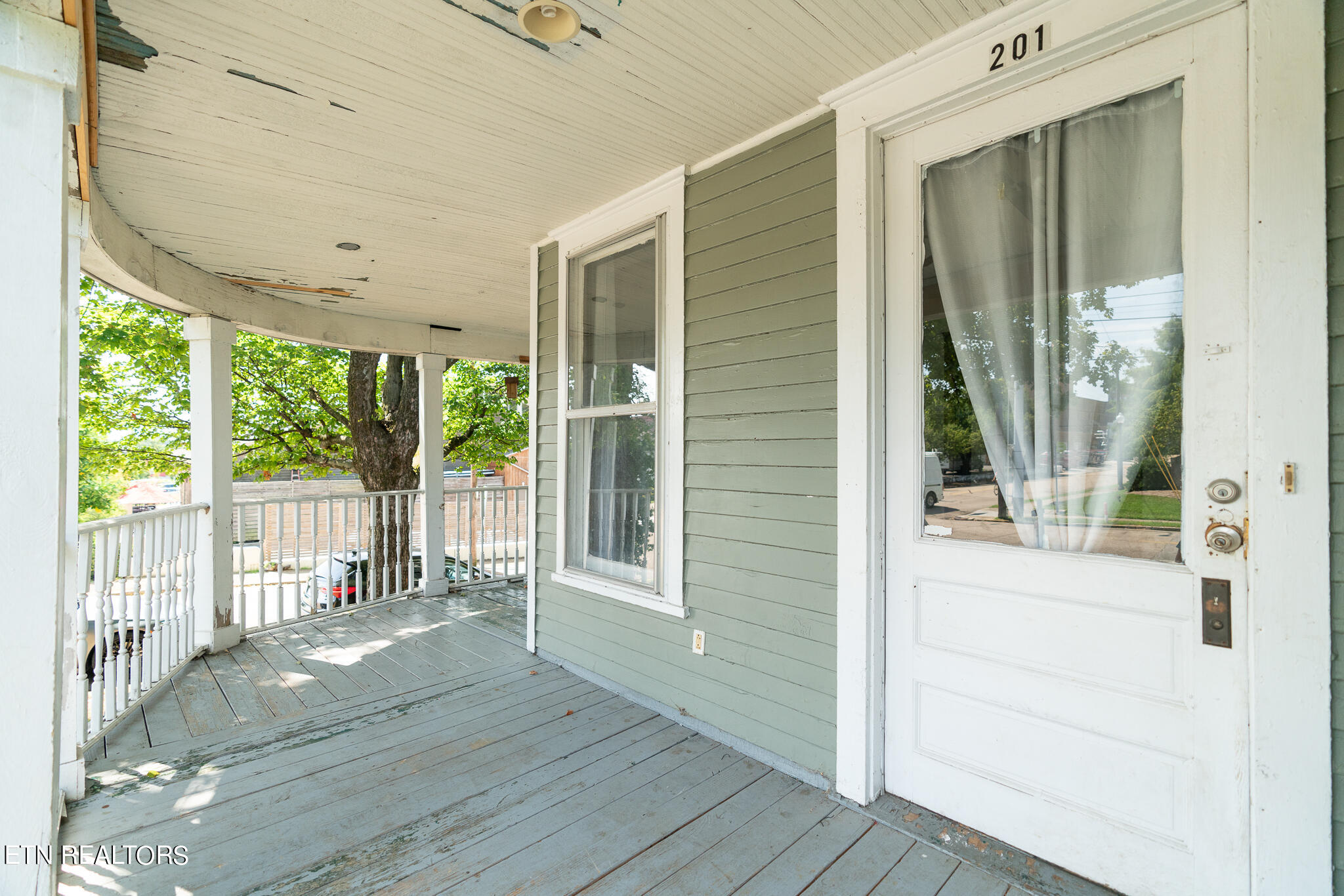 201 E Baxter Avenue Knoxville TN 37917