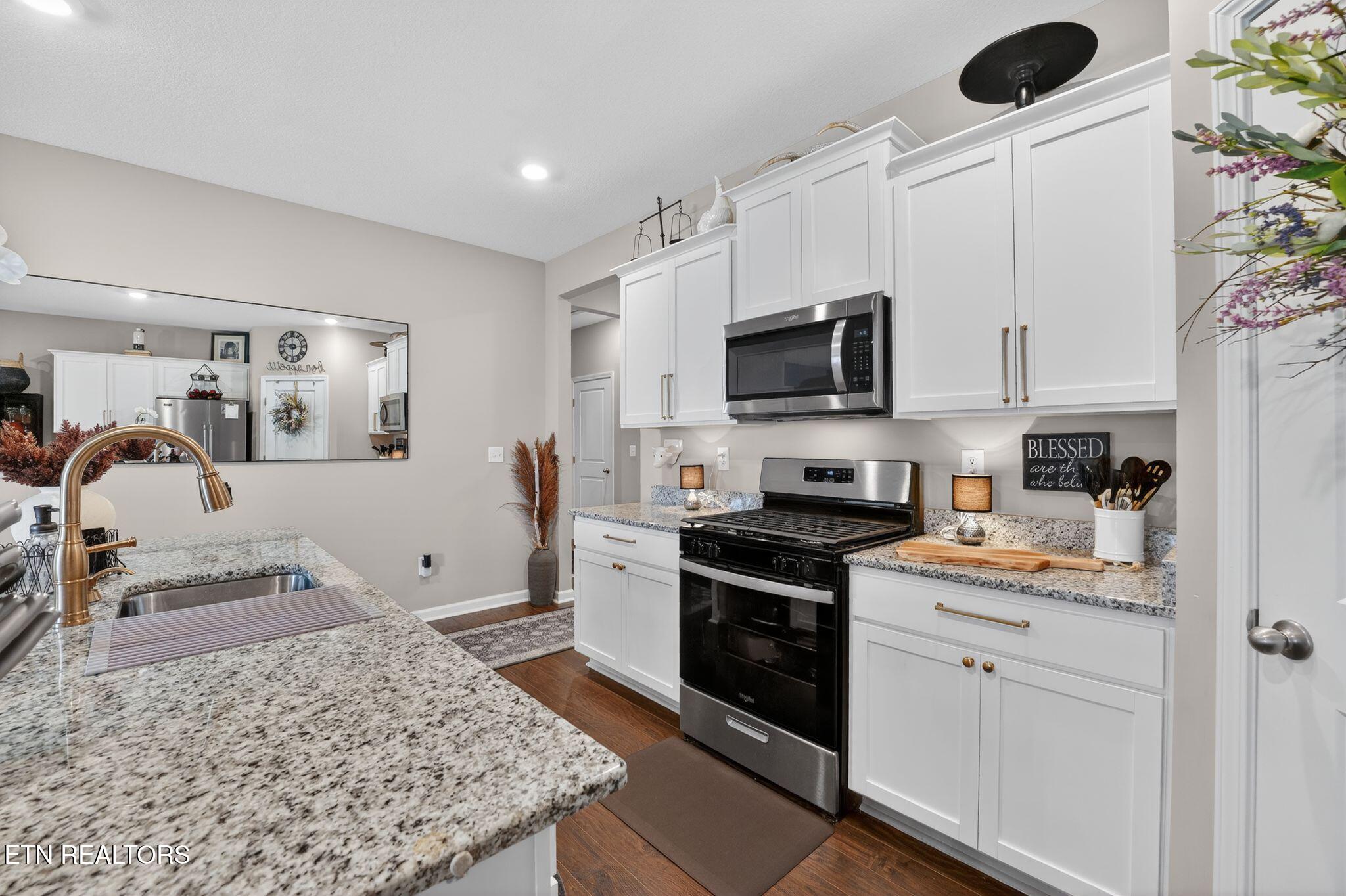 914 Curly Top Lane Knoxville TN 37932