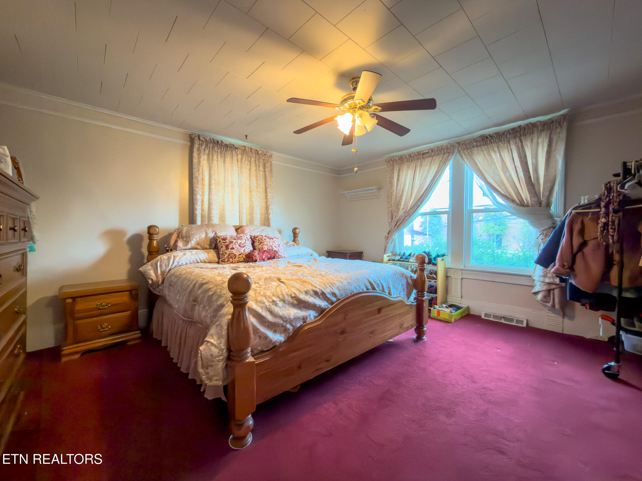 202 N B Street Lenoir City TN 37771