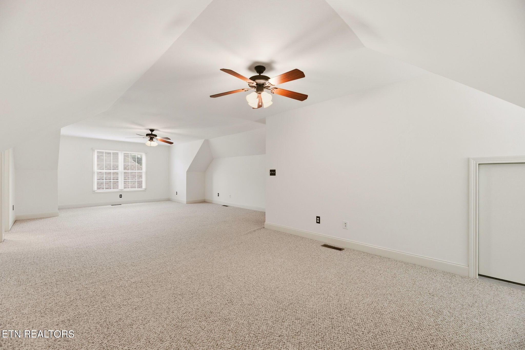 49 Royal Troon Circle Oak Ridge TN 37830
