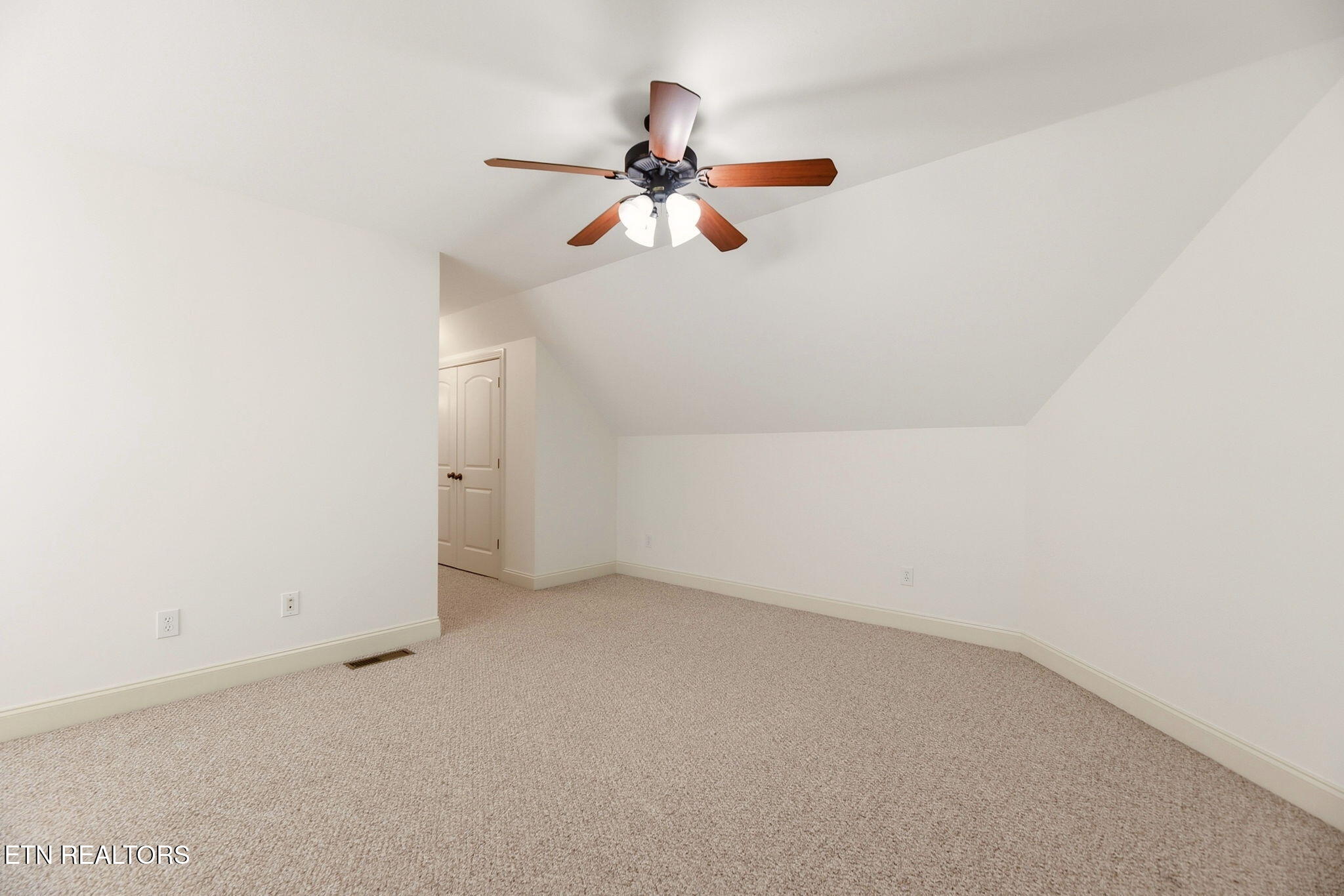 49 Royal Troon Circle Oak Ridge TN 37830