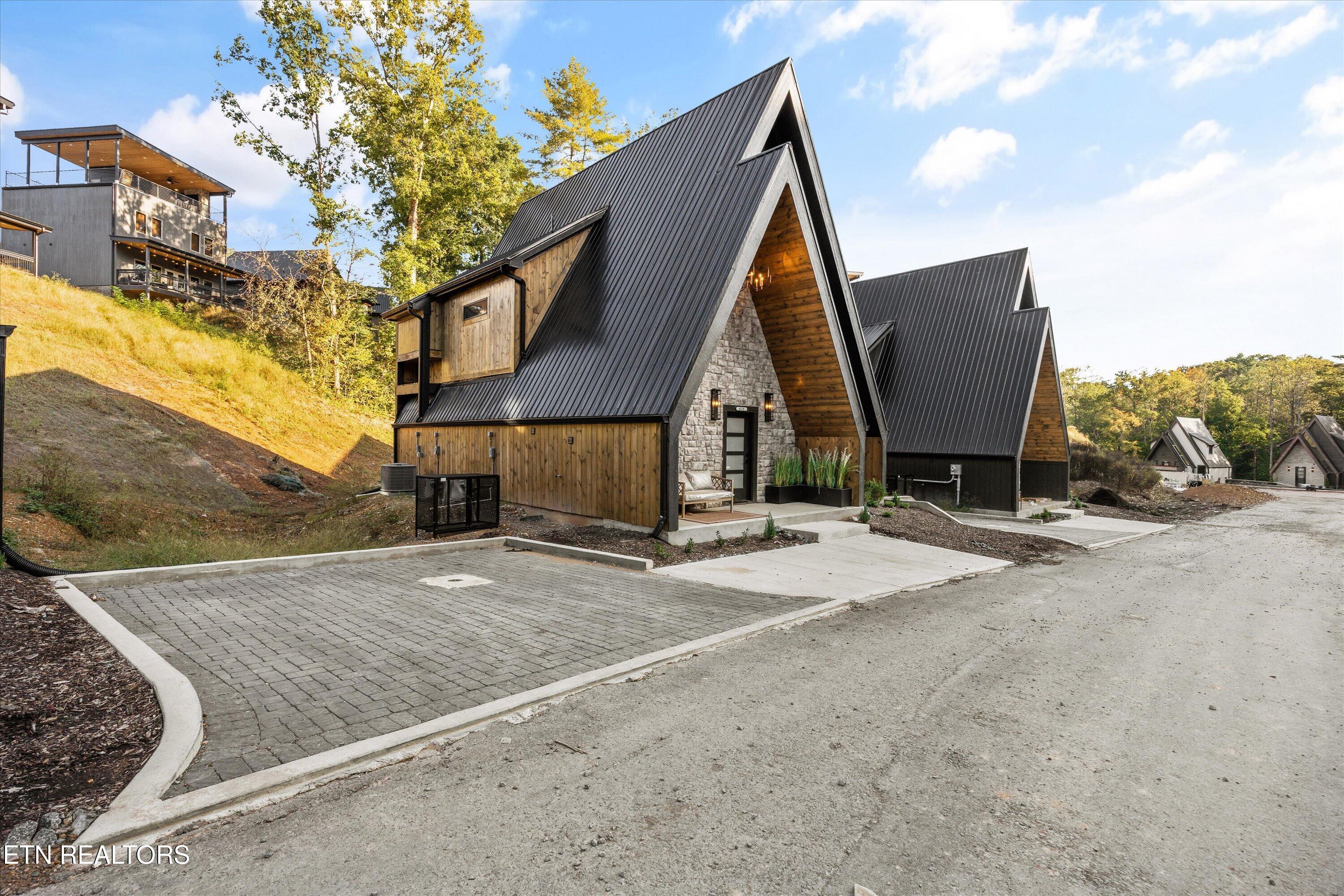 619 Longbow Way Pigeon Forge TN 37863