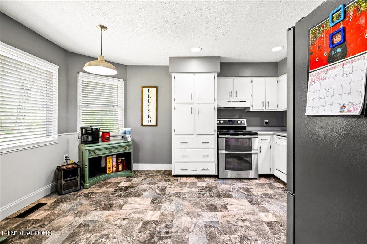 384 Hc Smith Drive Oneida TN 37841