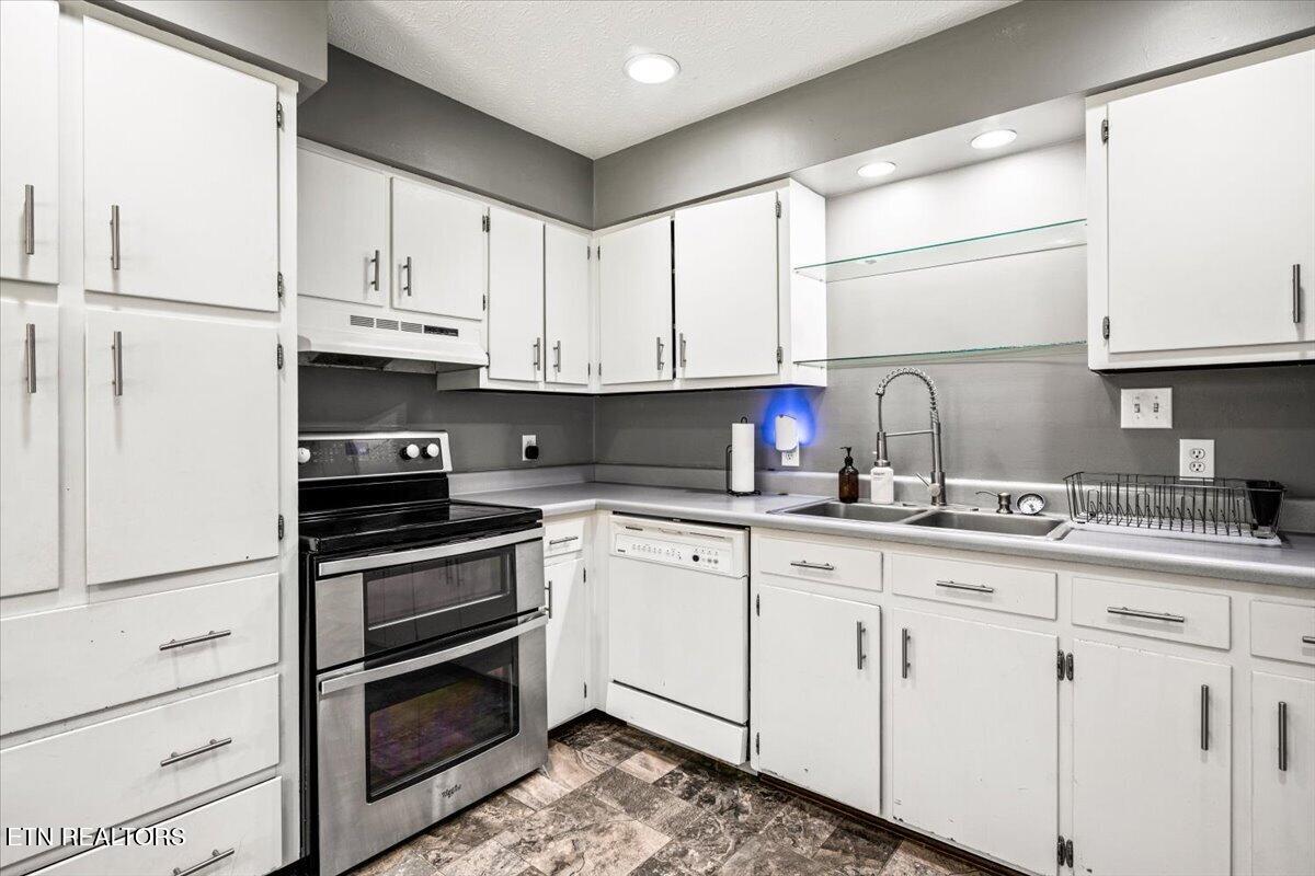 384 Hc Smith Drive Oneida TN 37841