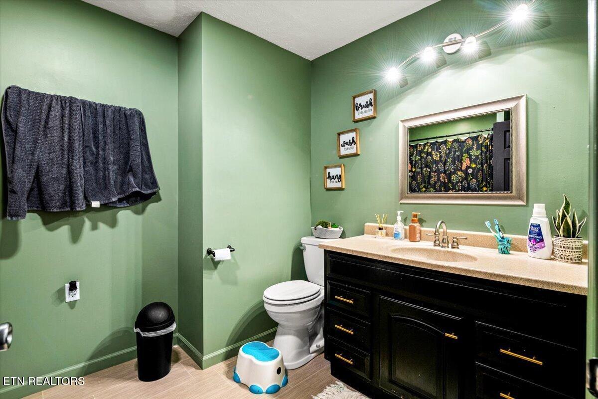 384 Hc Smith Drive Oneida TN 37841