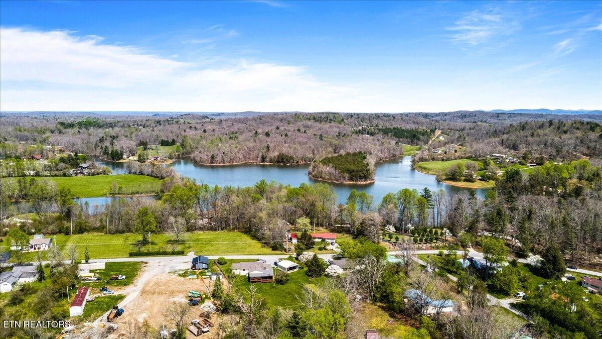 384 Hc Smith Drive Oneida TN 37841