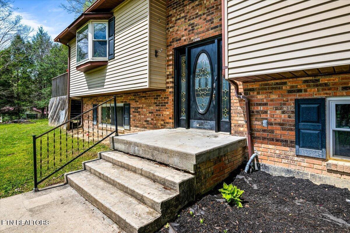 384 Hc Smith Drive Oneida TN 37841